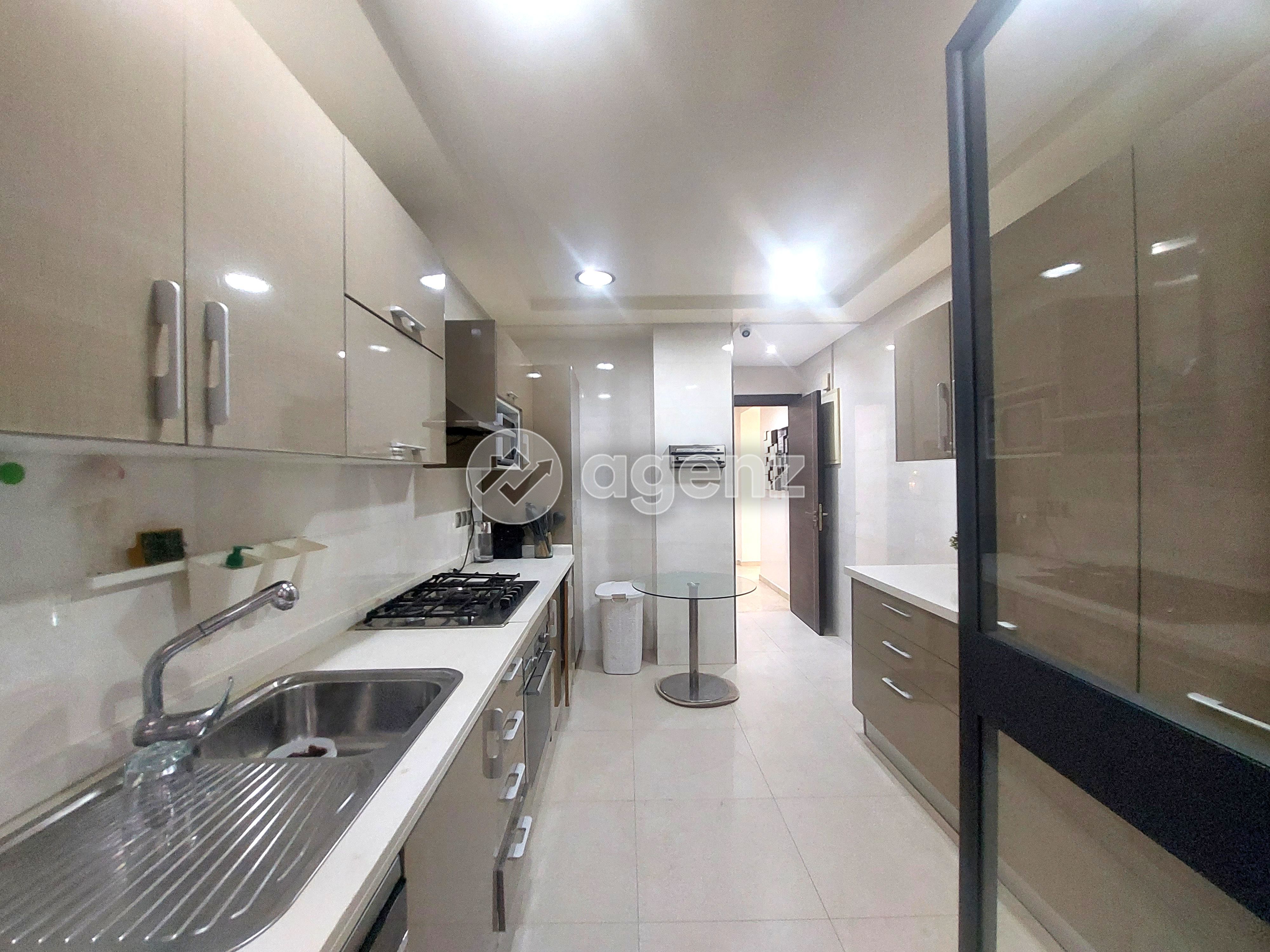 APPARTEMENT MEUBLÉ DE PRESTIGE À LOUER — 3