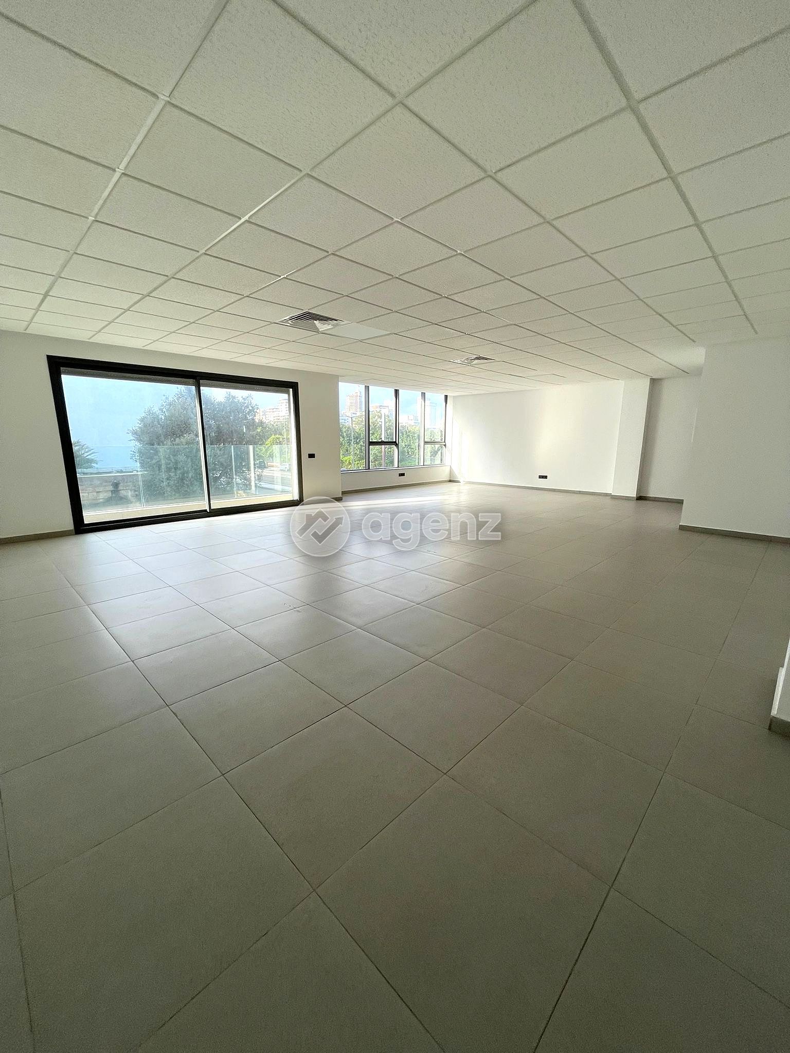 Moderne Bureau à louer à Casablanca Finance City — 2