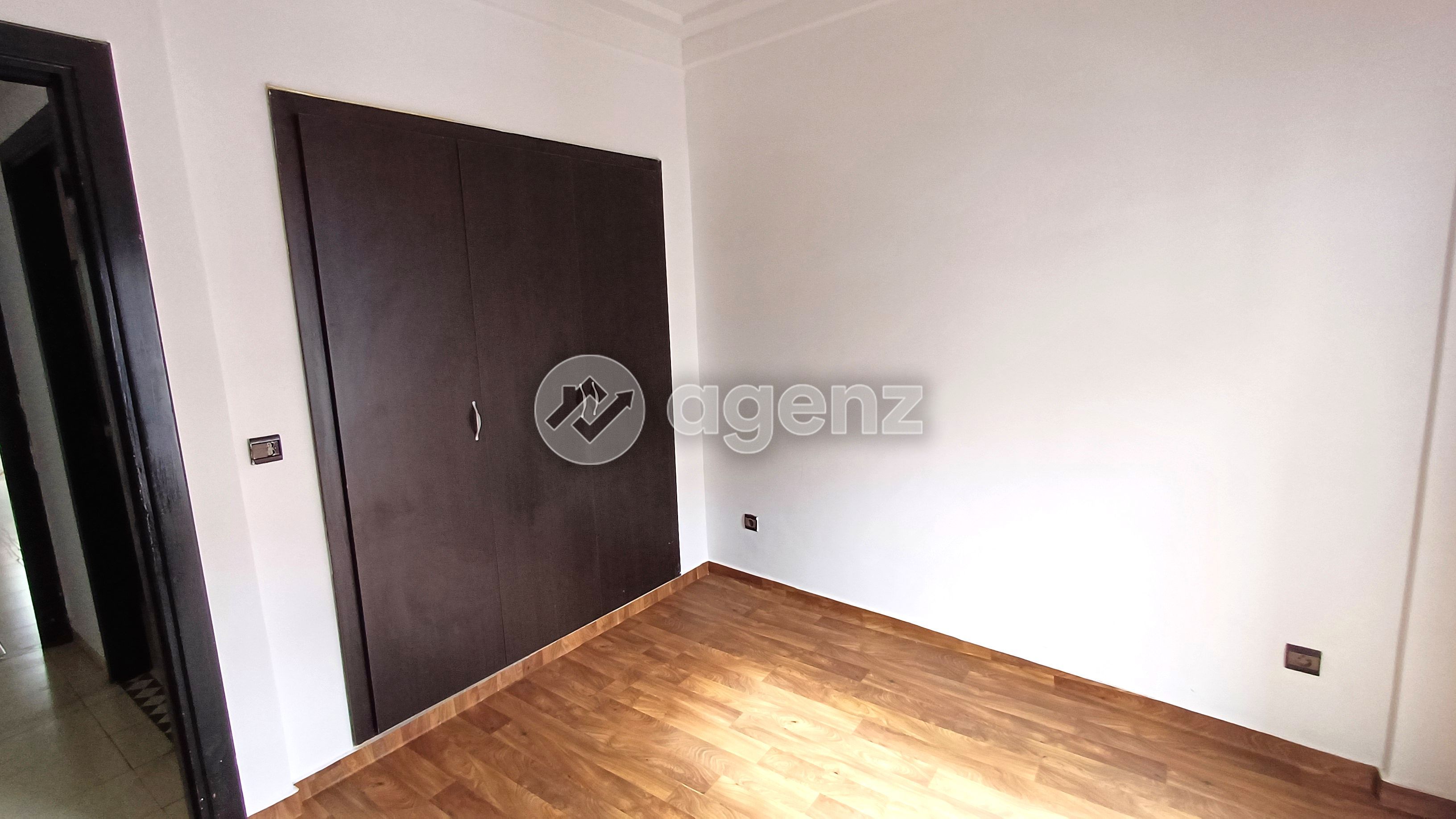 Superbe Appartement de 2 chambres à vendre à Maârif — 2