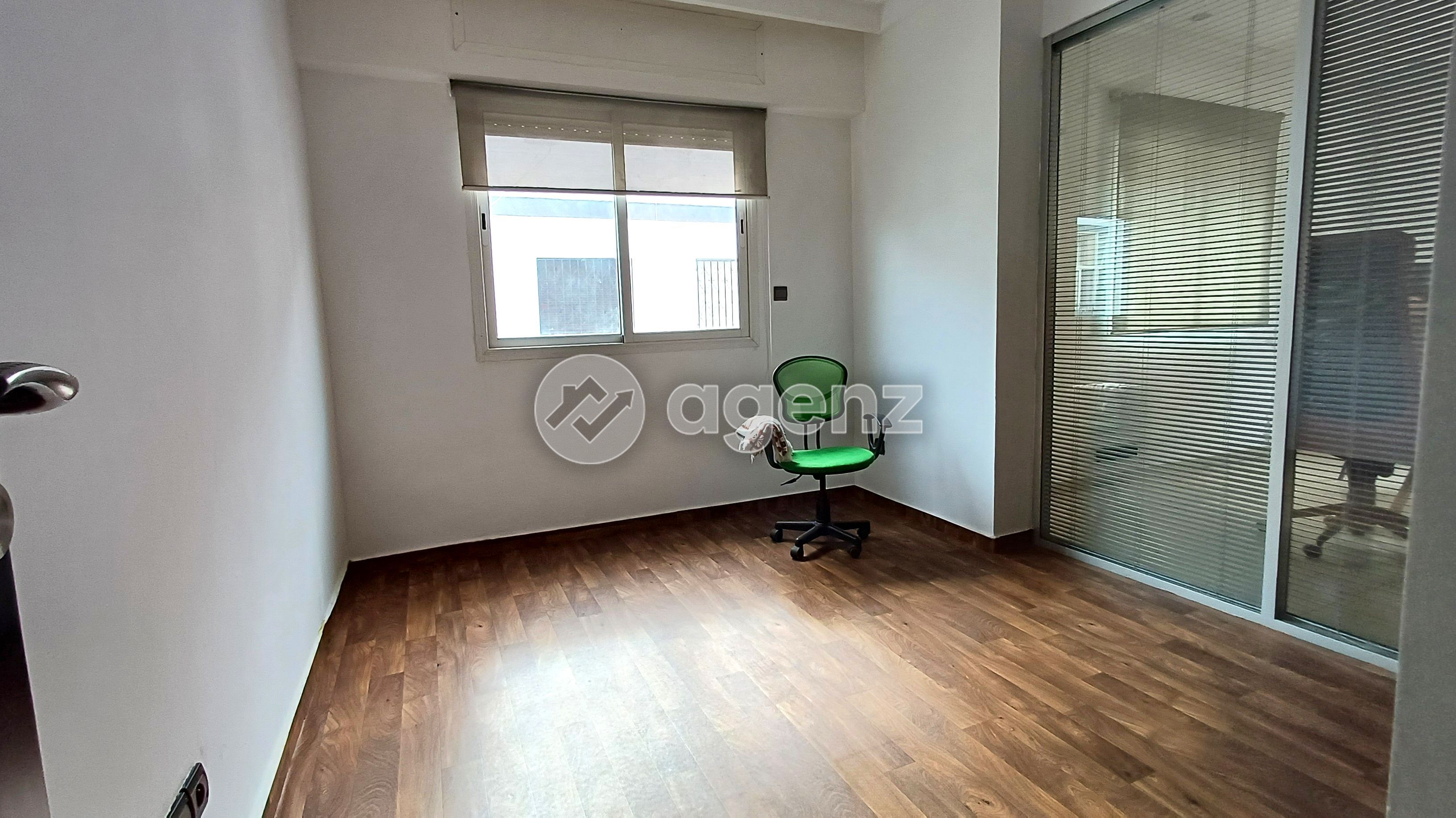 Superbe Appartement de 2 chambres à vendre à Maârif — 4
