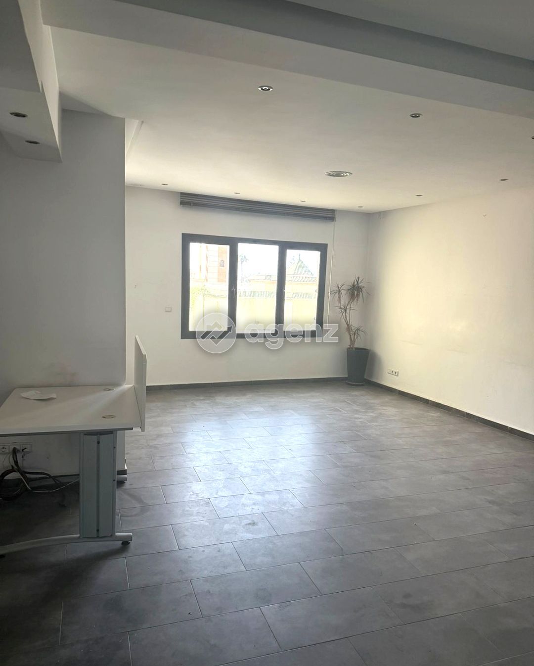 Bureau — Casablanca — 3