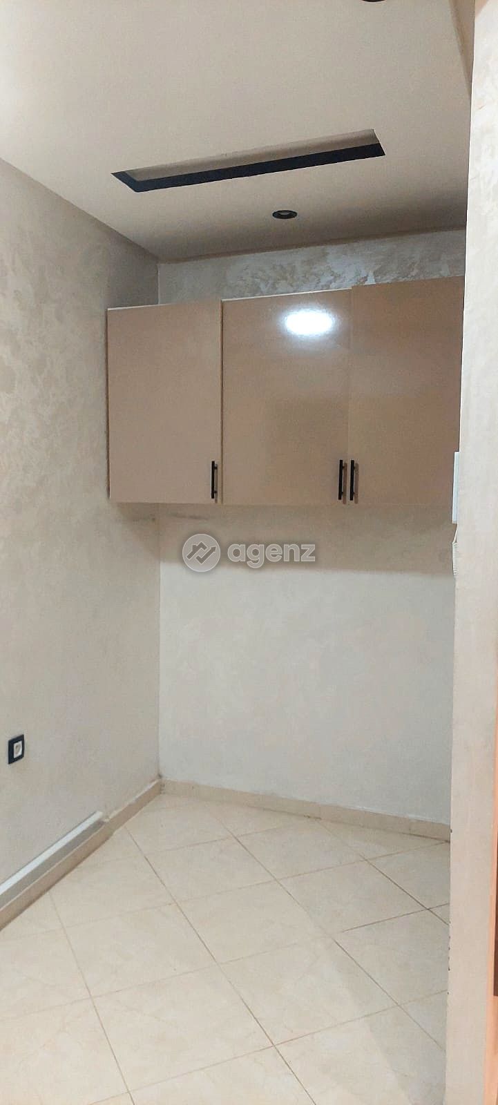 Authentique Appartement de 2 chambres à vendre — 2