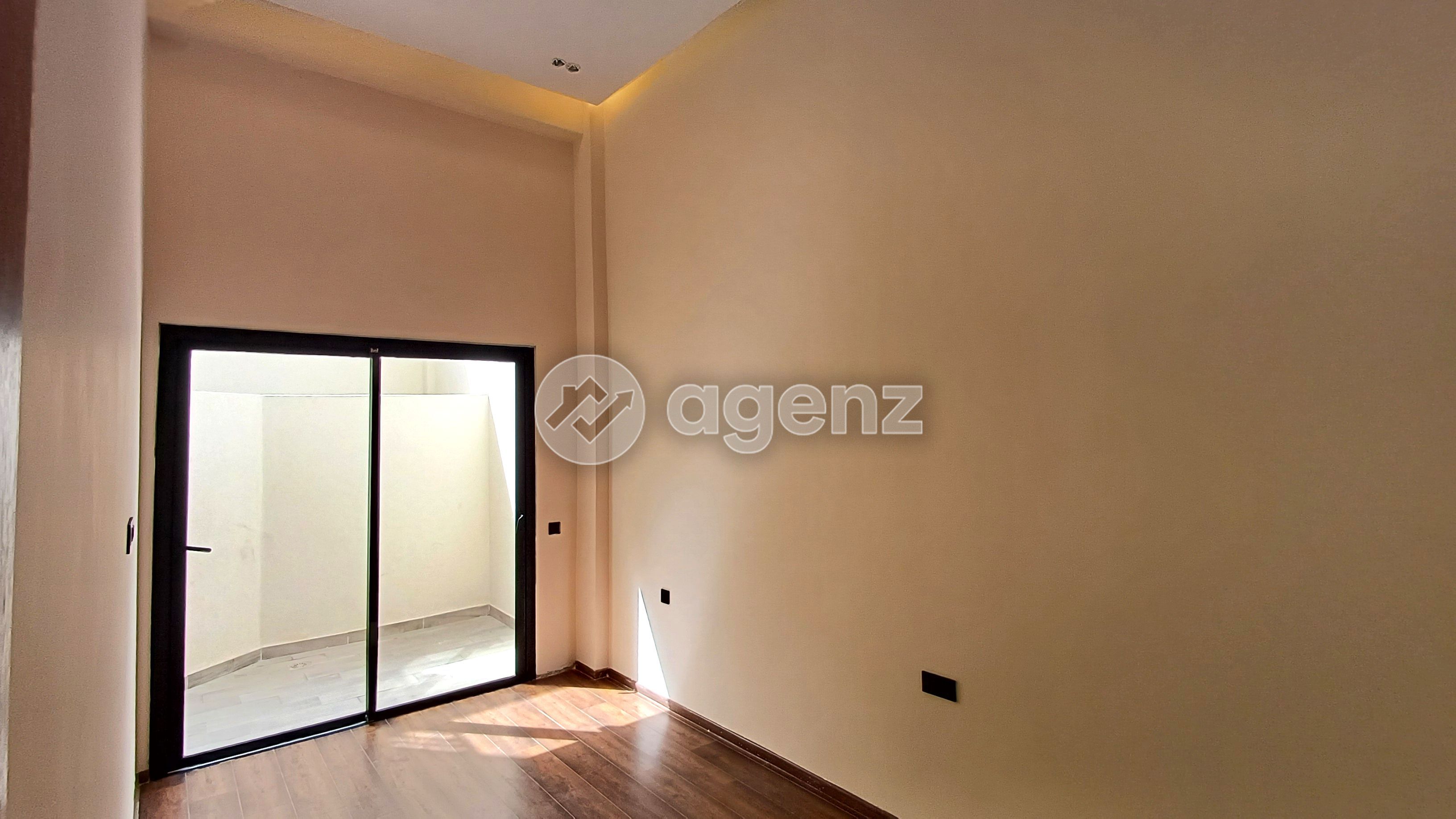 Appartement à vendre à Hermitage — 2