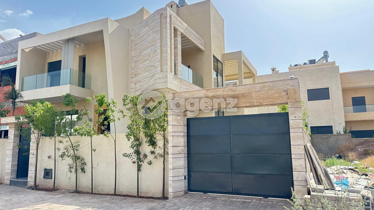 Somptueuse Villa Neuve de 450 m² – Route d'Amizmiz