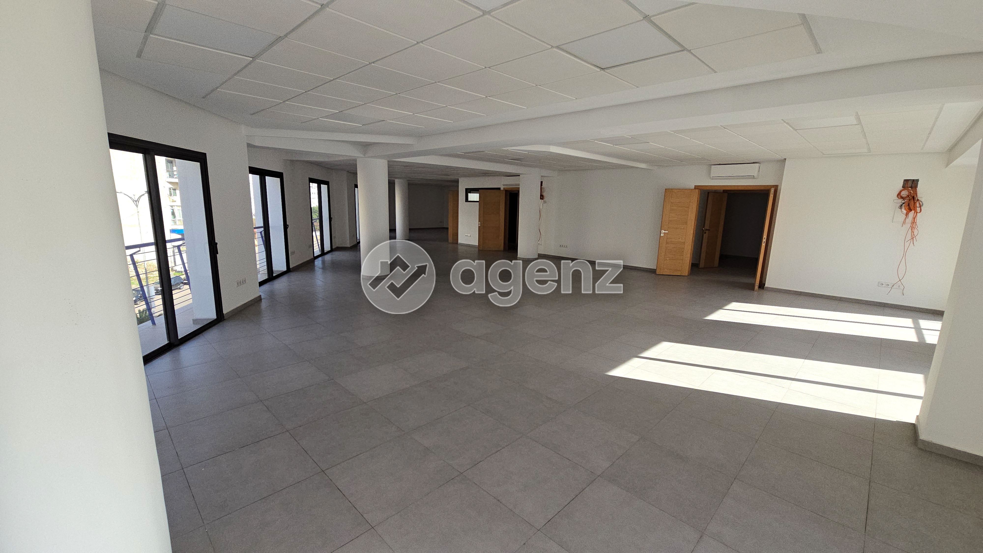 BÂTIMENT PROFESSIONNEL R+3 CASABLANCA — 2