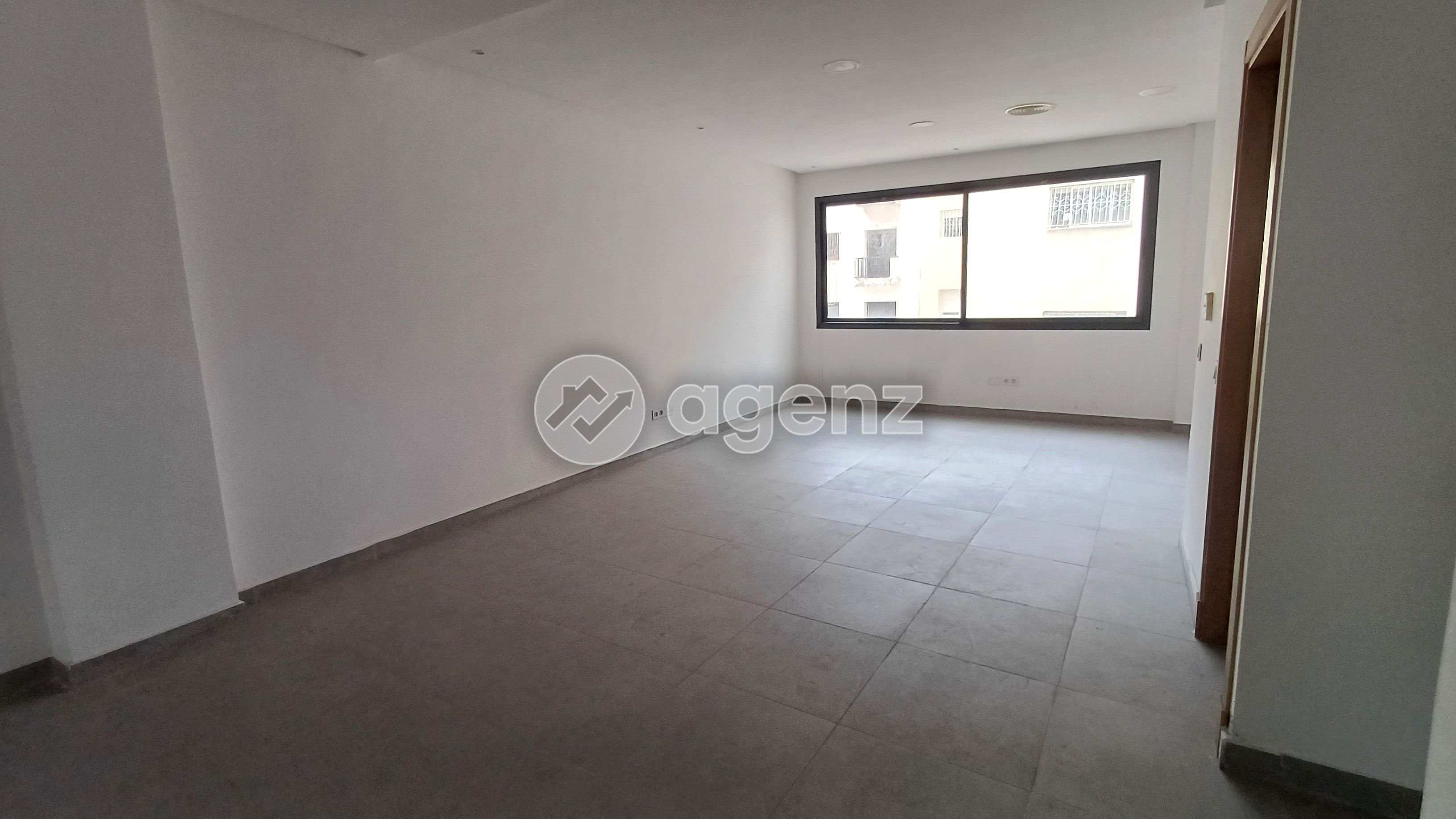 Bureau de 76 m² aux Hôpitaux - Casablanca — 2