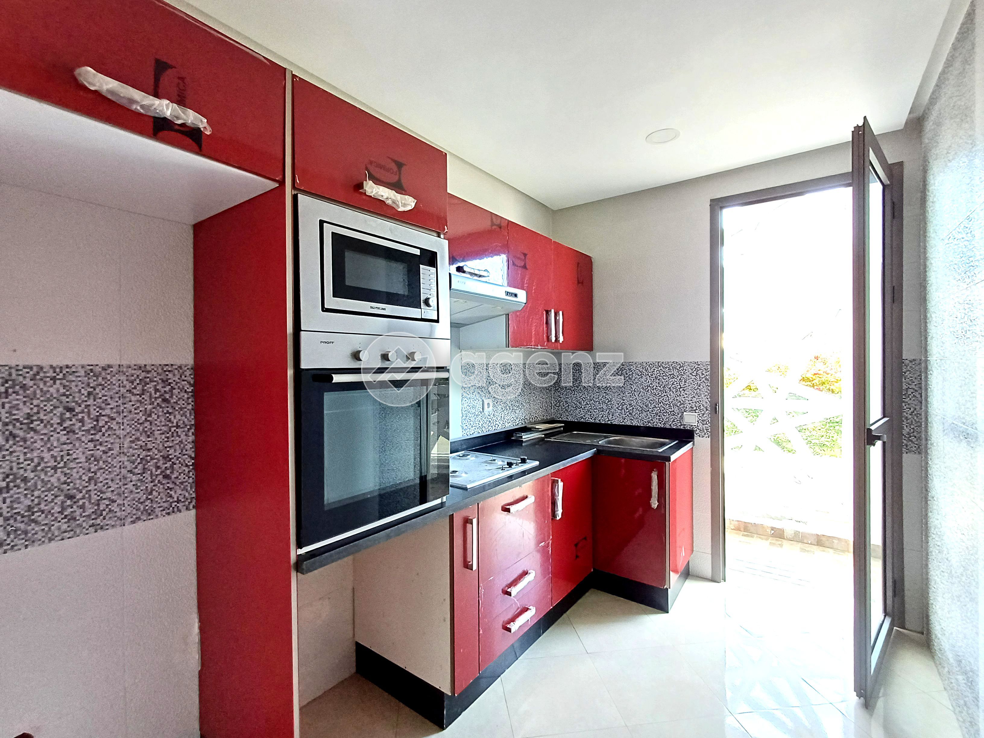 Charmant Appartement de 3 chambres à vendre à Plage Mimosa 2 — 3