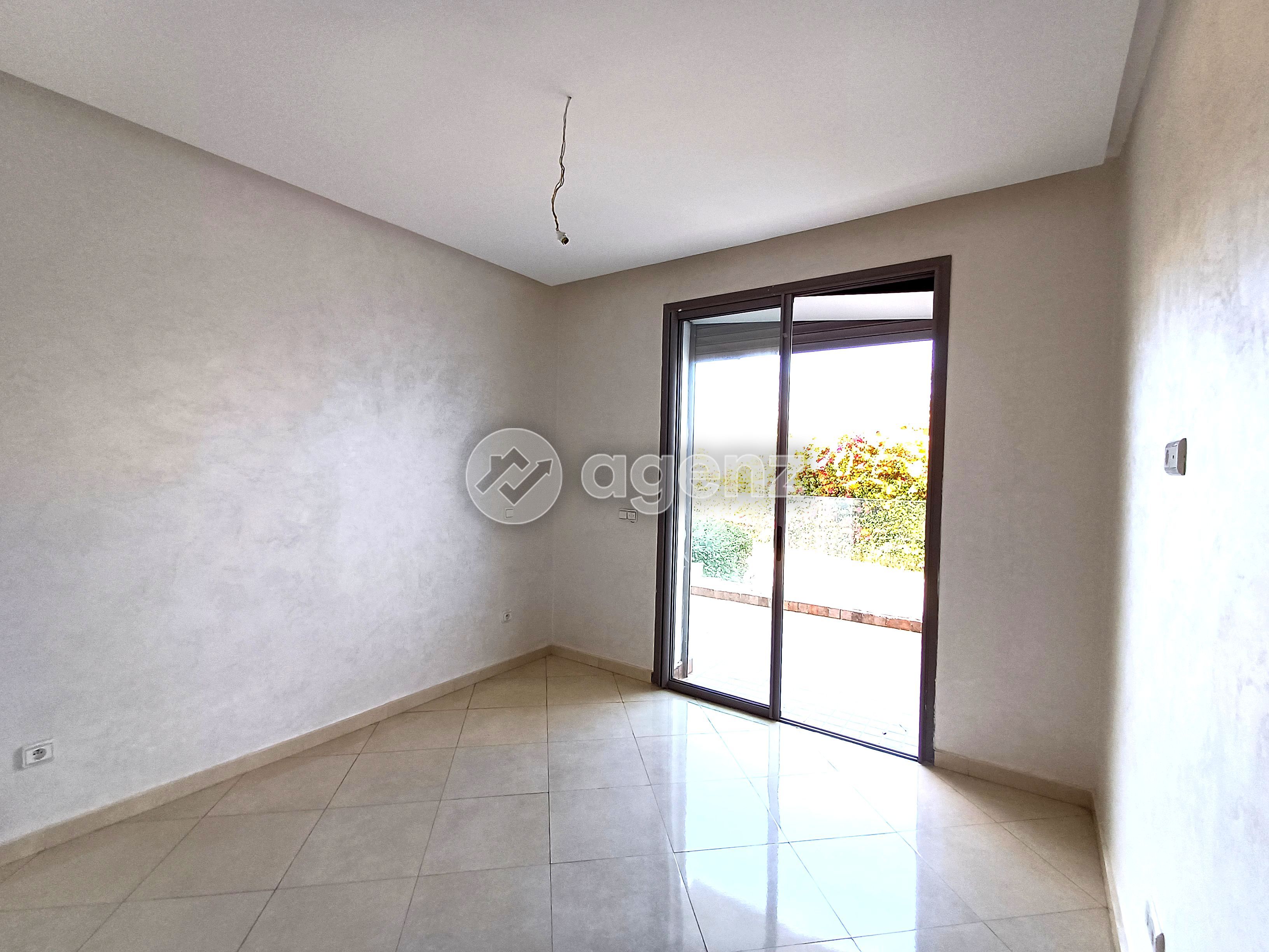 Charmant Appartement de 3 chambres à vendre à Plage Mimosa 2 — 2