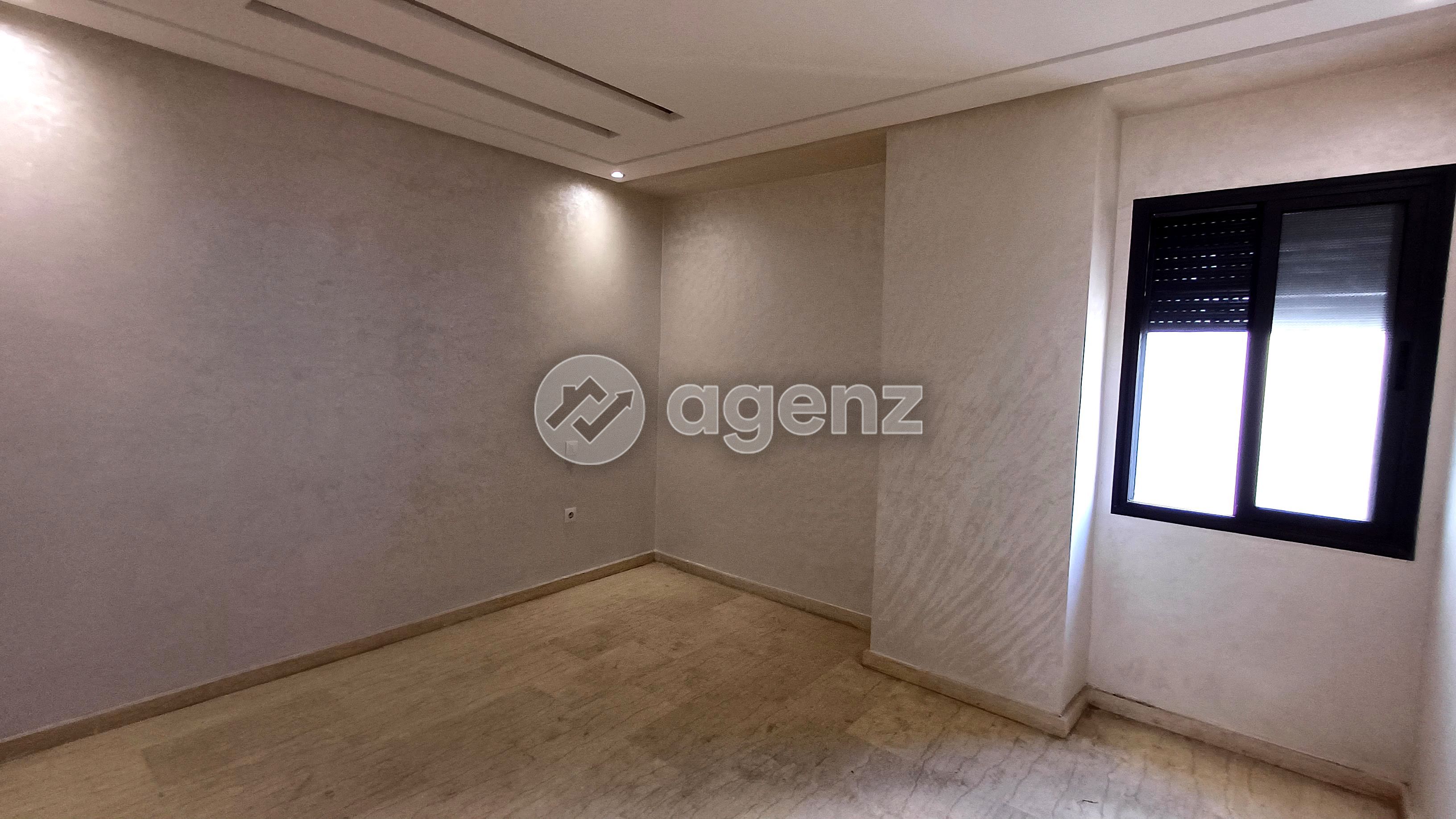 Appartement à vendre à Zone Industrielle Oukacha — 5