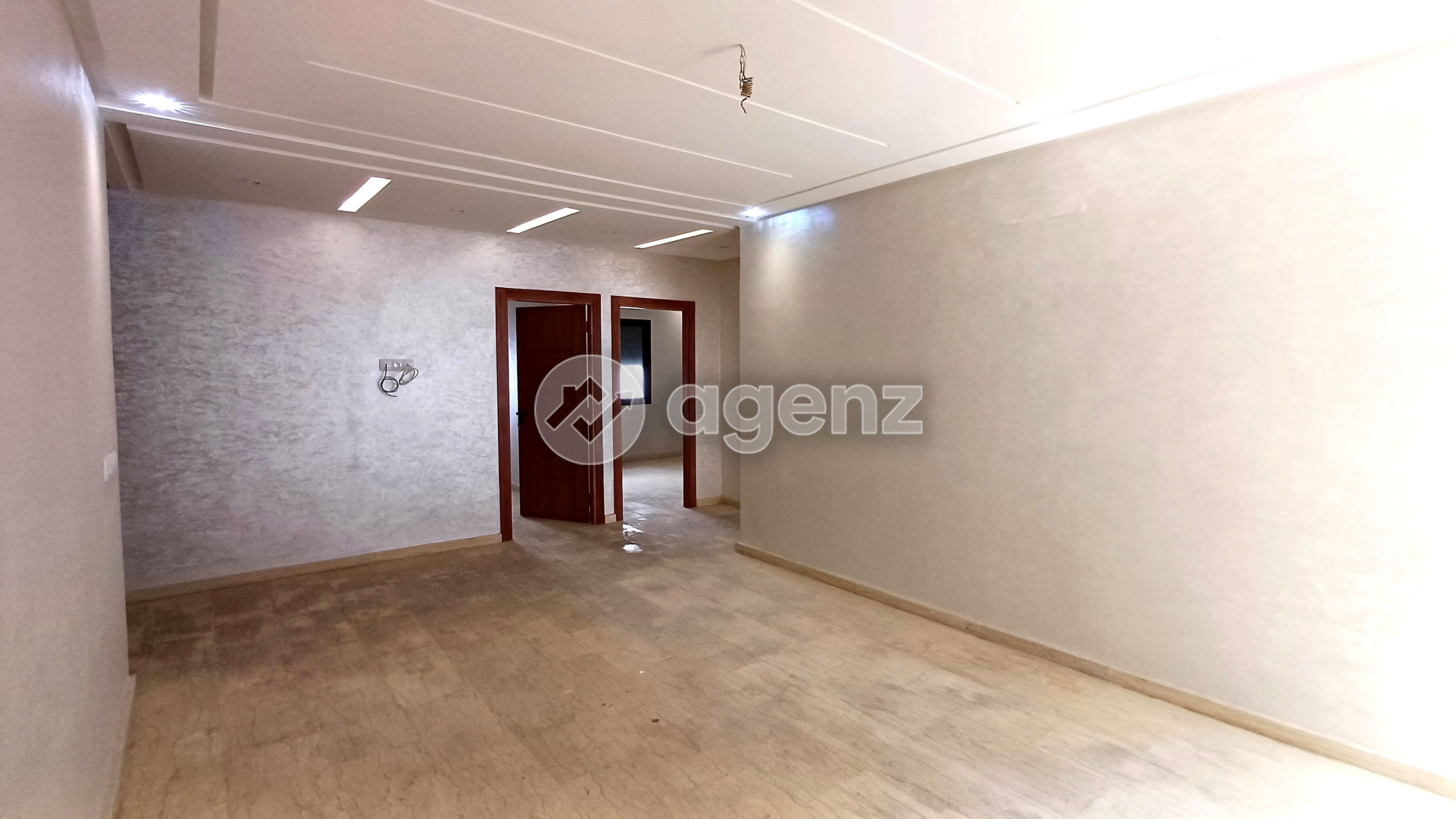 Appartement à vendre à Zone Industrielle Oukacha — 3