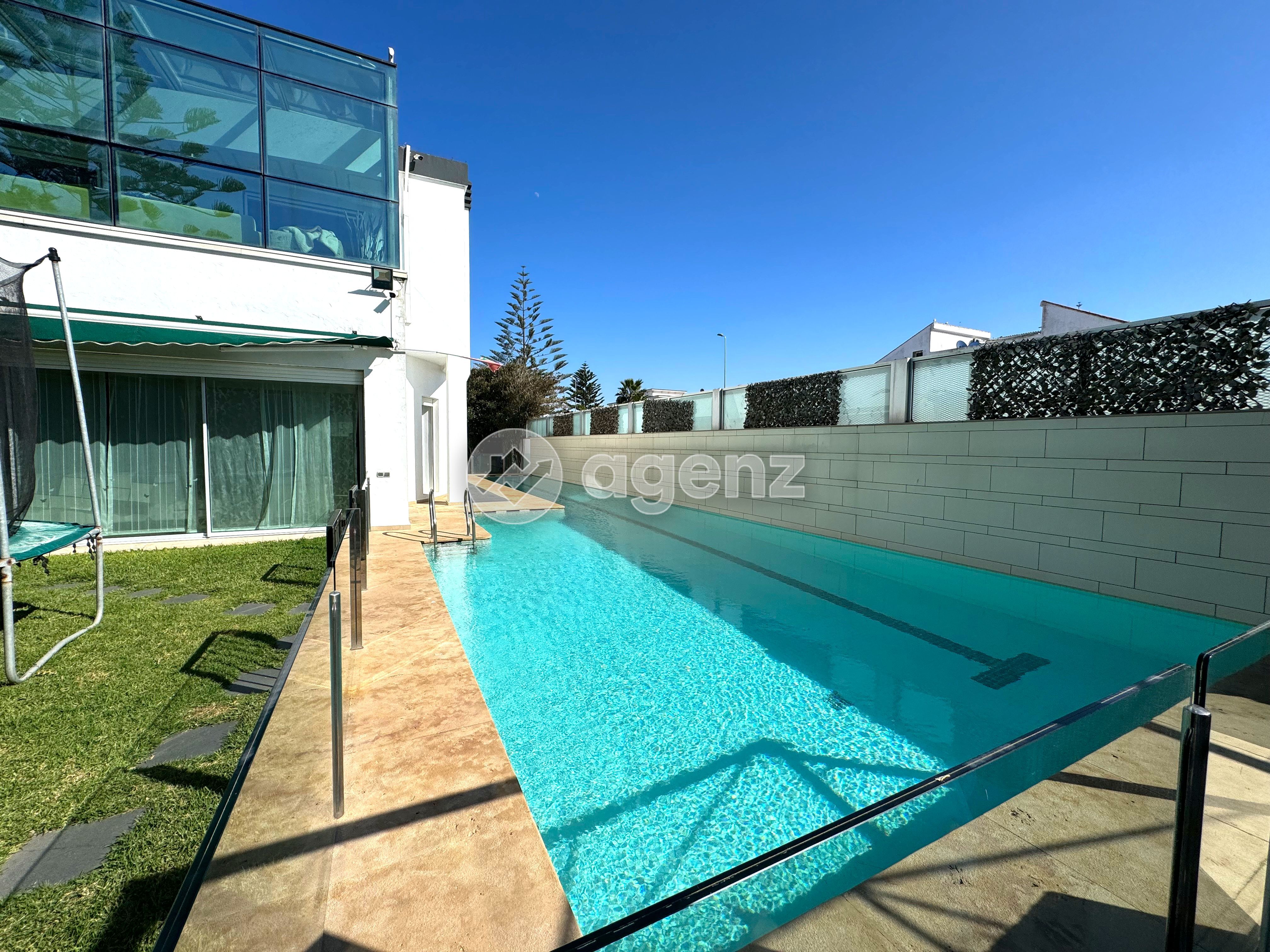 Moderne Villa de 7 chambres à vendre à Tamaris