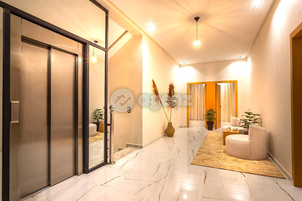Élégante villa à vendre sur l'avenue Mohammed VI
 — 3