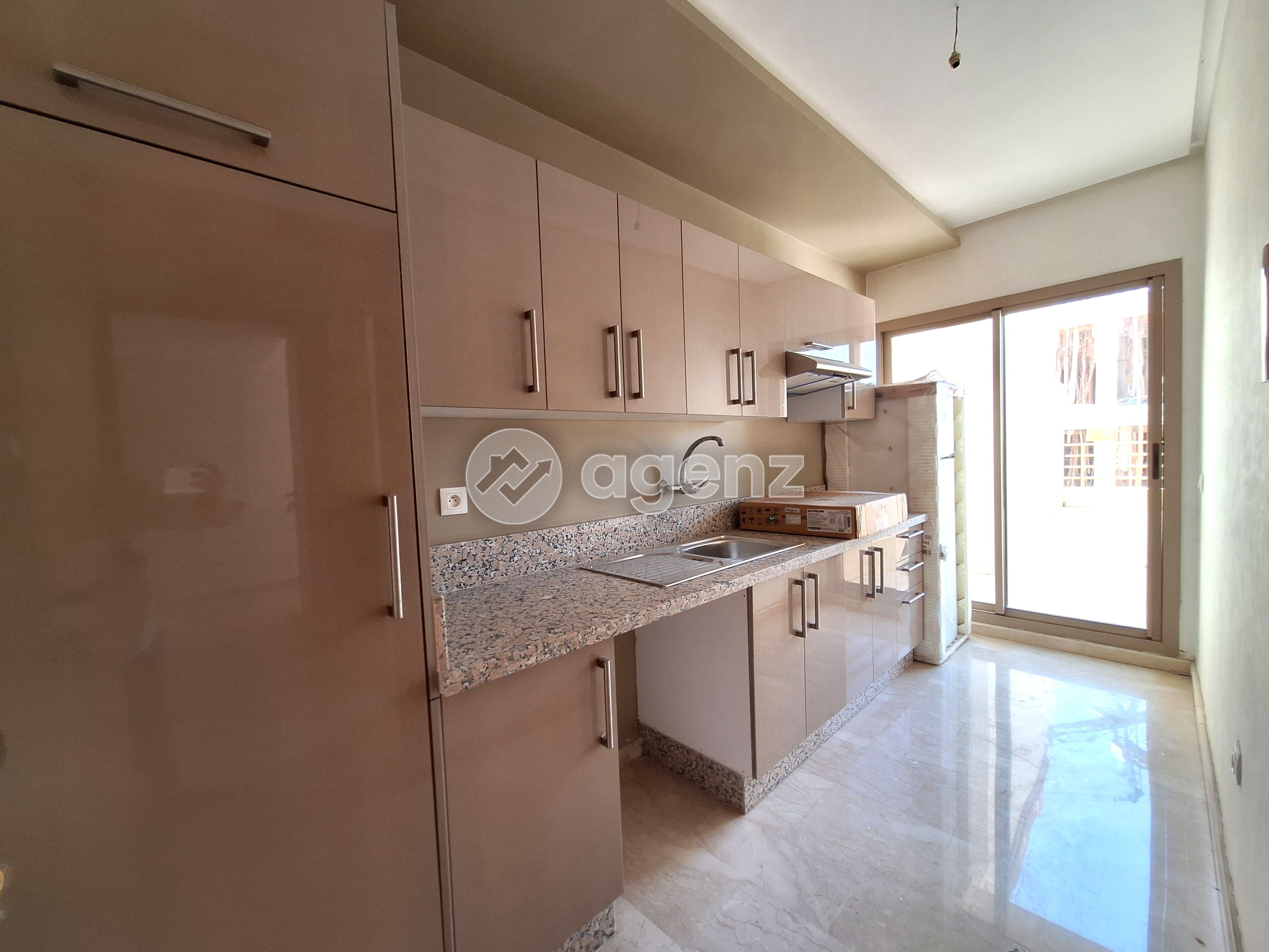 Authentique Appartement de 2 chambres à vendre à Les Hôpitaux — 5