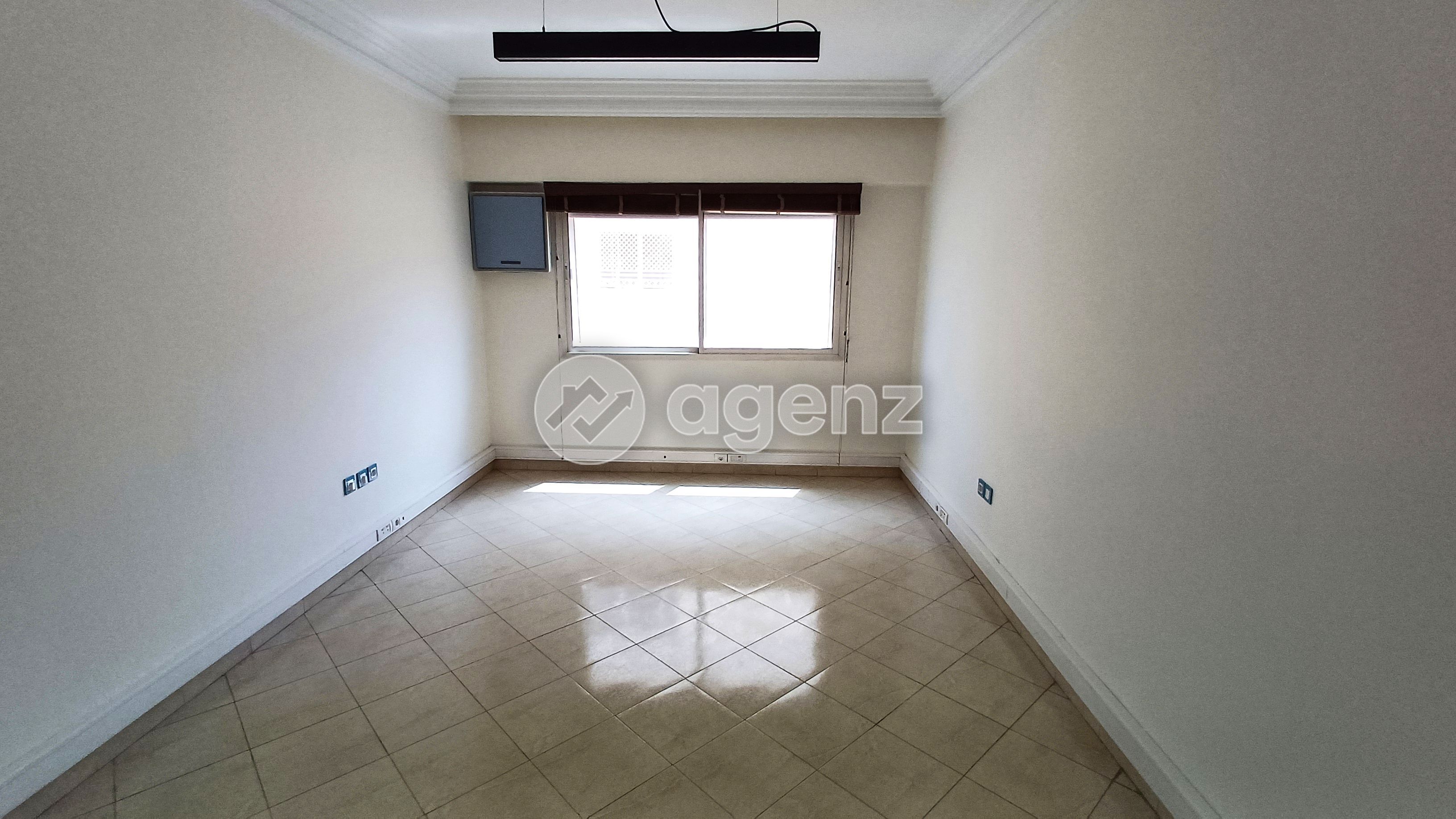 Bureau — Casablanca — 2