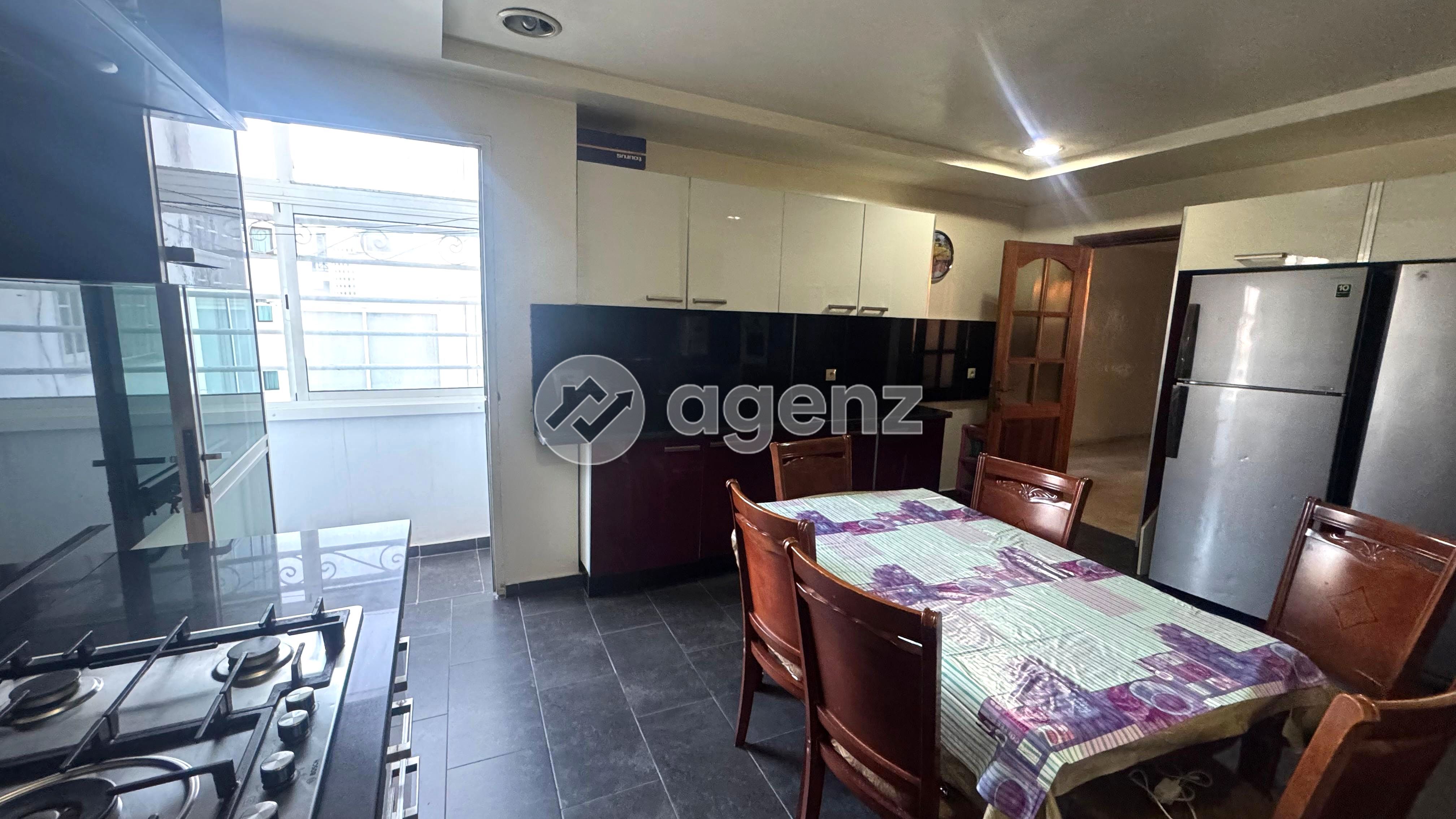 VIVEZ DANS UN APPARTEMENT AUX VOLUMES RARES — 3