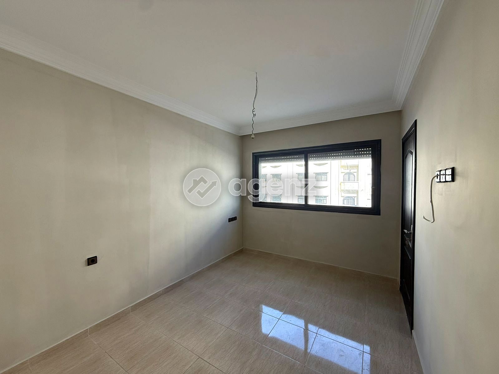 Authentique Appartement de 2 chambres à vendre à Les Hôpitaux — 5