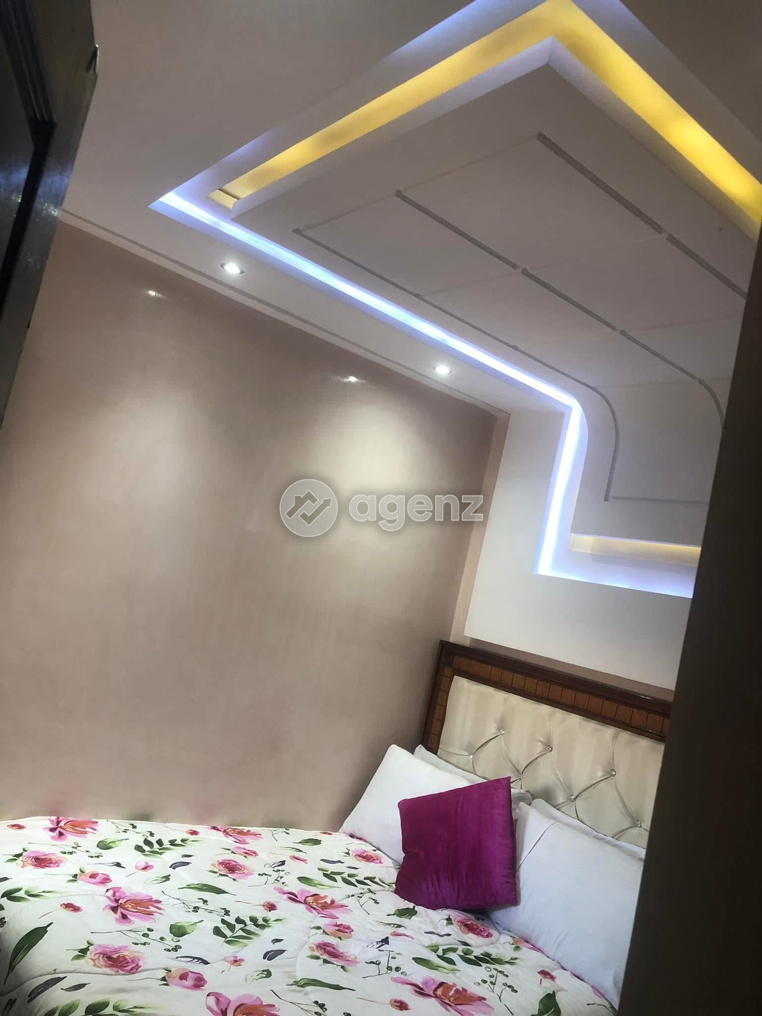 Appartement élégant de 3 chambres à vendre à Al-Ulfah