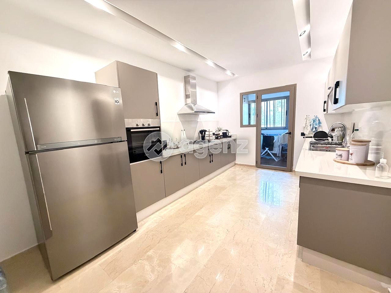 Élégant Appartement de 3 chambres à louer à el menzeh — 3