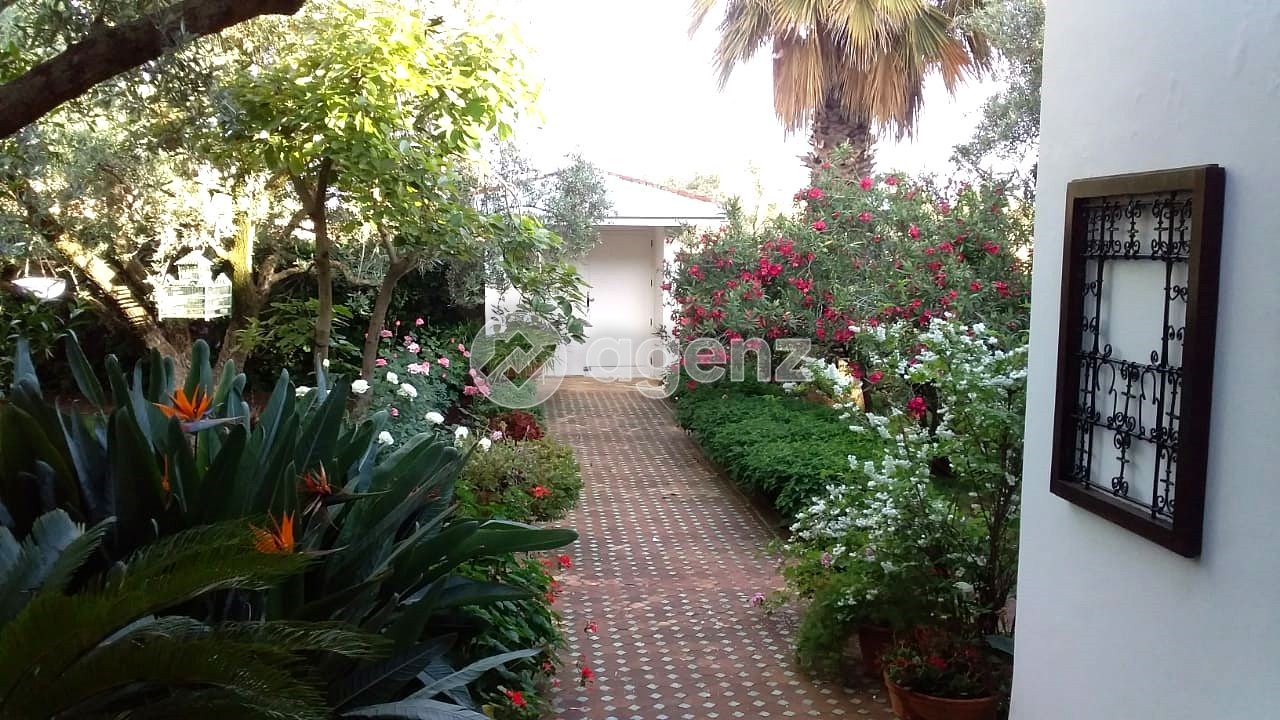 Authentique Villa de 5 chambres à vendre à Narjis — 3