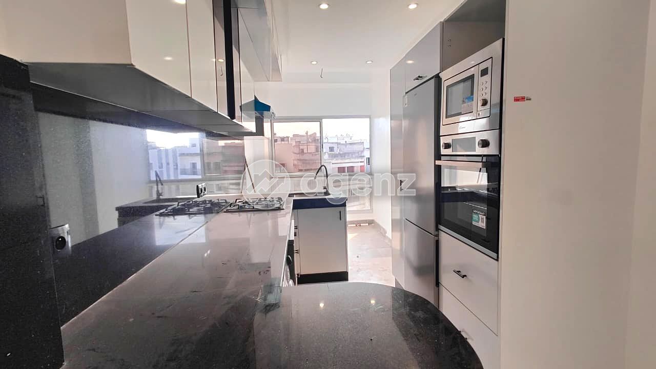 Appartement à louer à Maârif — 4
