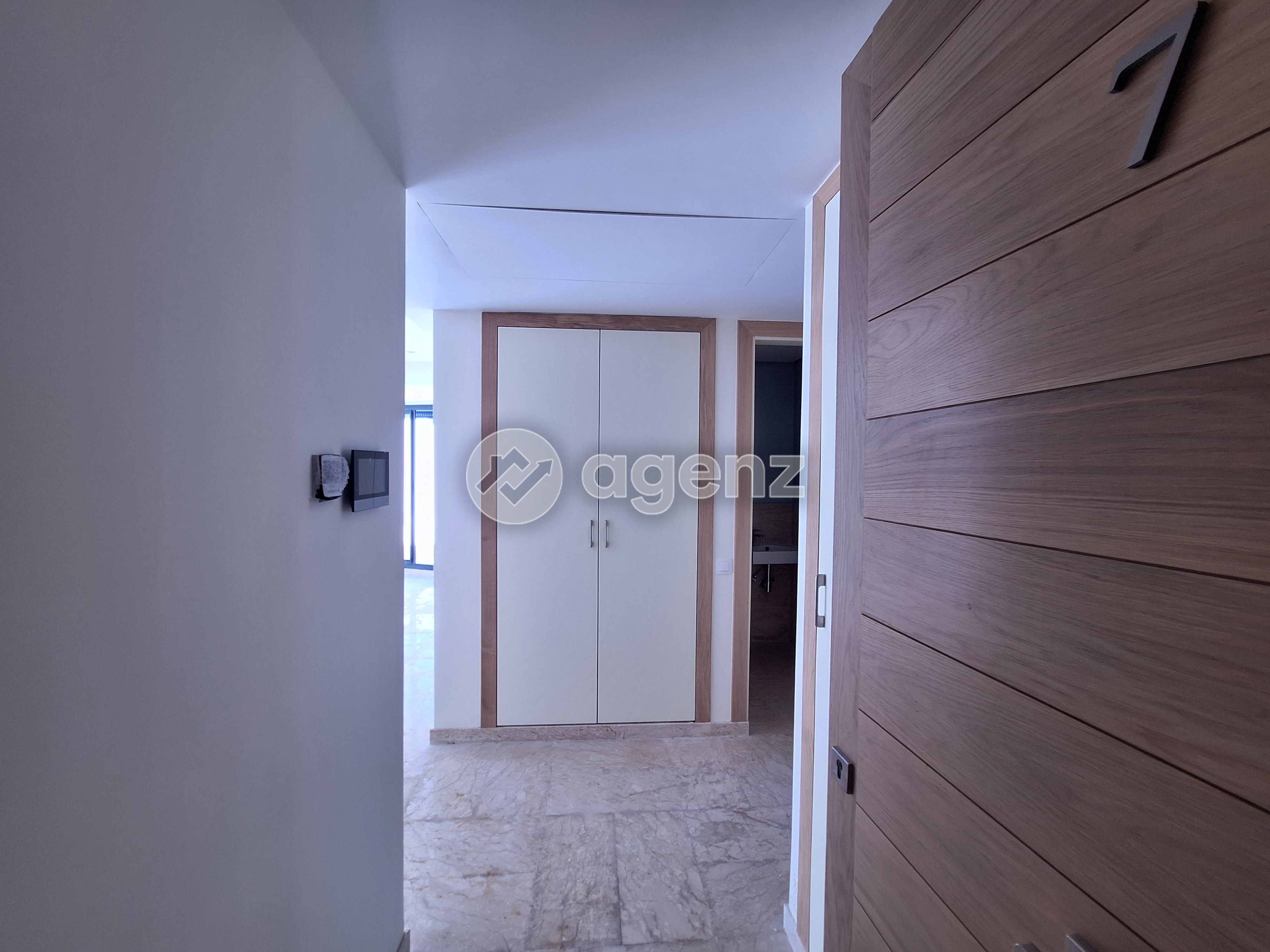 Splendide Appartement de 1 chambre A vendre à Riviera — 3