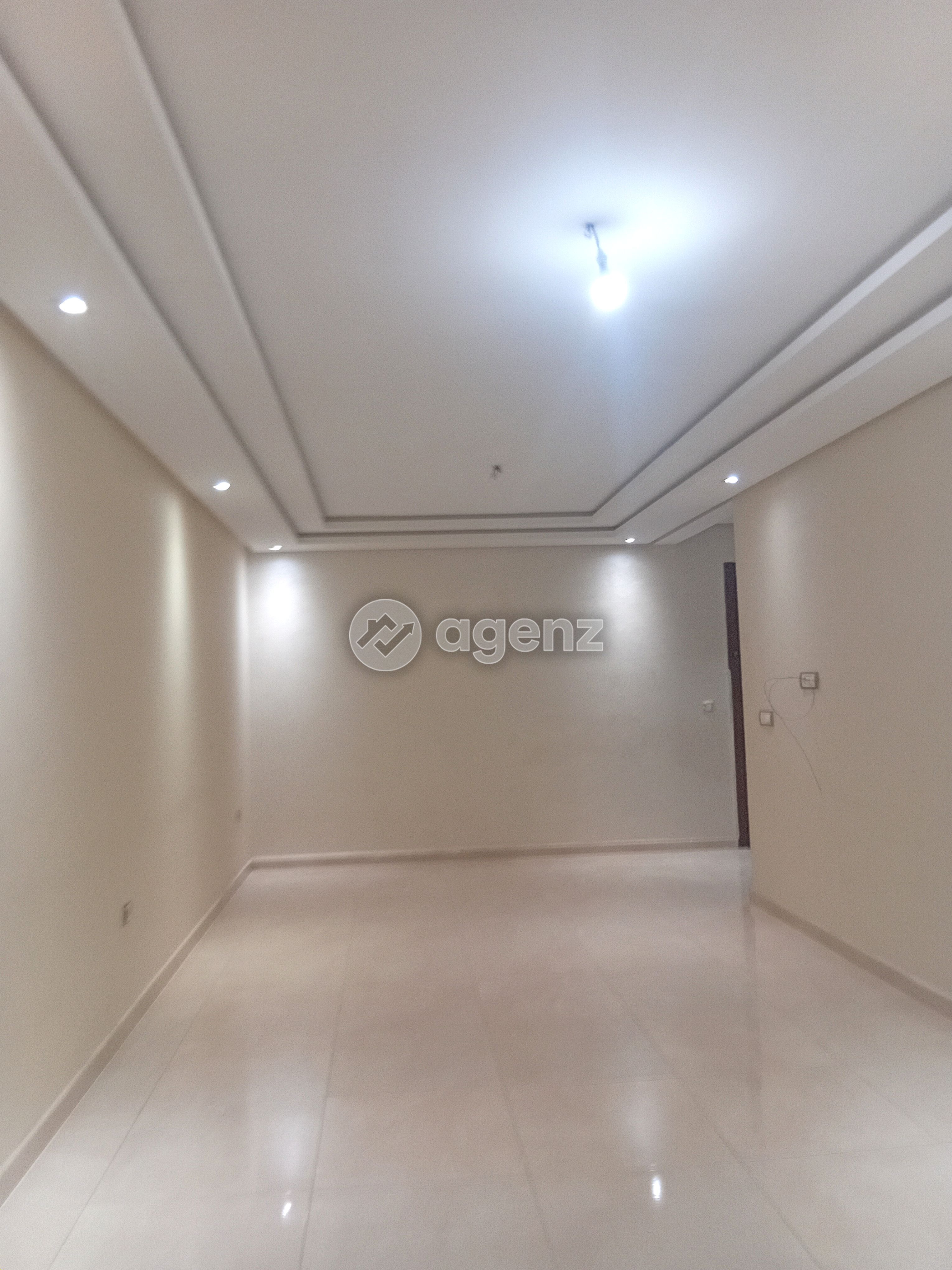 Élégant Appartement de 3 chambres à louer à Bouskoura — 2
