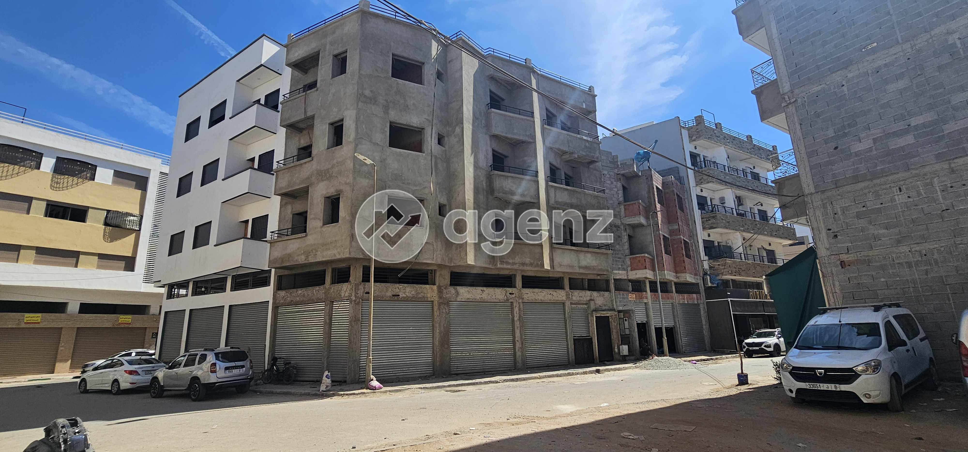 Une magnifique maison de 3 chambres à vendre à Al-Ayada.