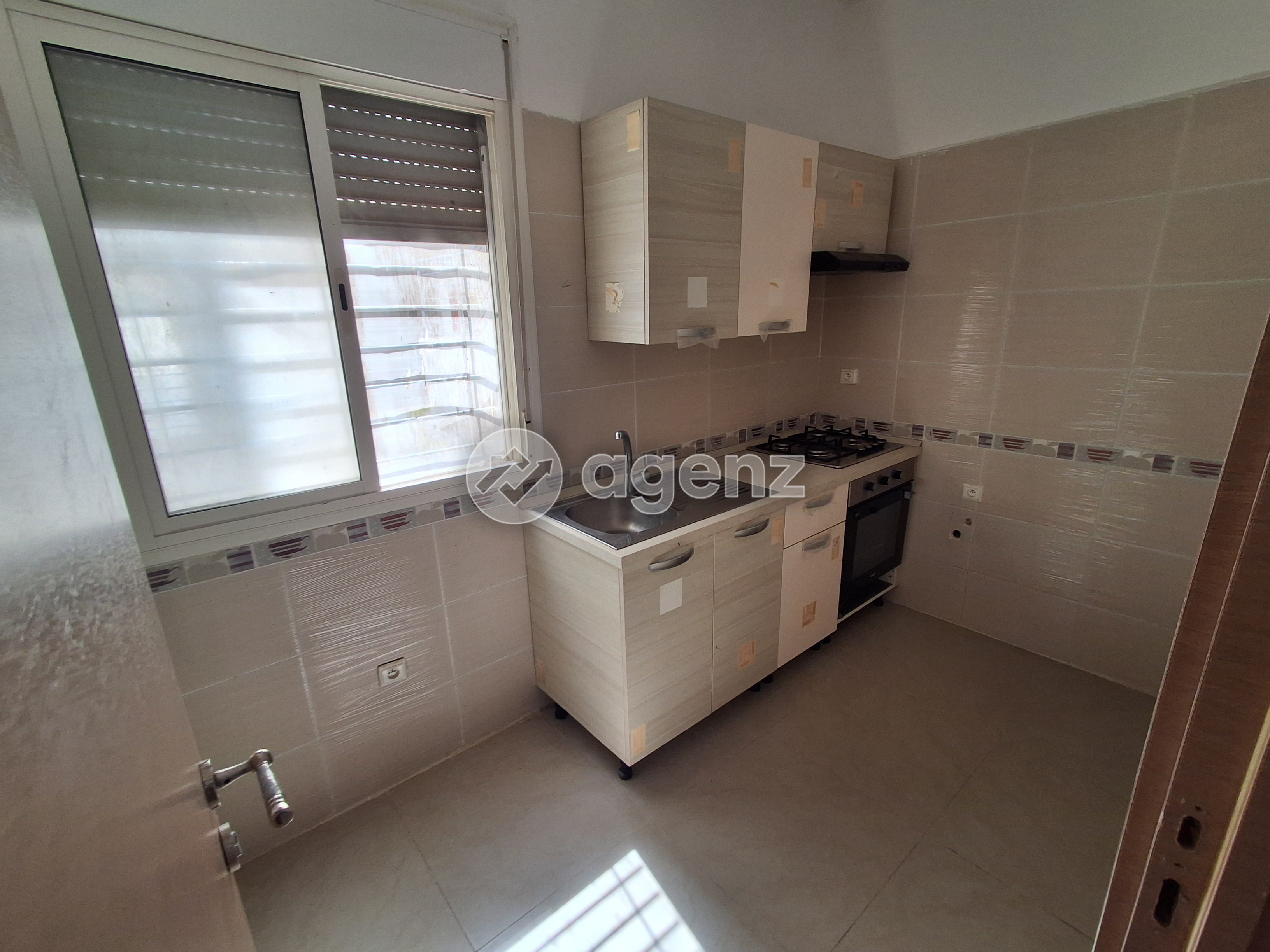 Élégant Appartement de 3 chambres à vendre à Route Nationale Assilah (N1) — 3