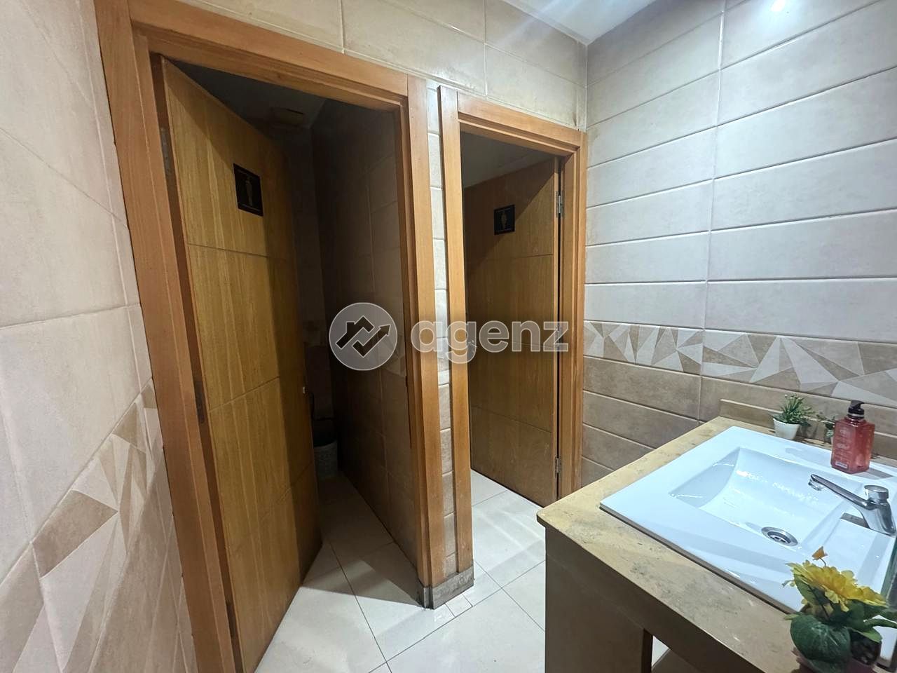 Commerce de  134 m² à Beausite - Casablanca — 4