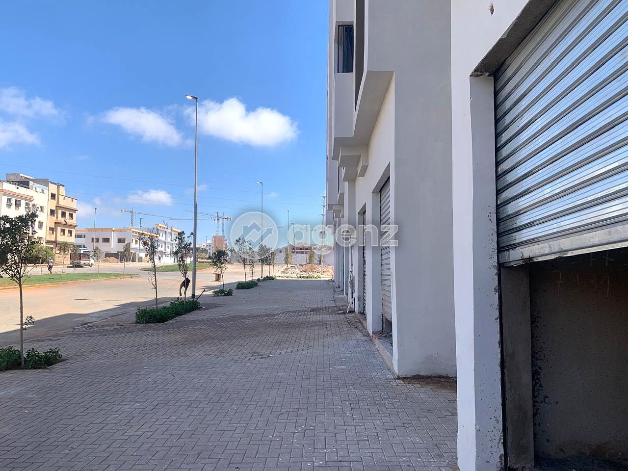 Magnifique Commerce sur Grand avenue à louer à Sidi Maarouf (résidence city sidi maarouf) — 2