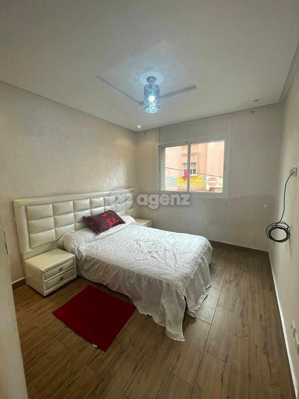 Une maison élégante de deux étages avec des commerces à vendre à Beir Rami (Est), près des marchés Al-Salam. — 2