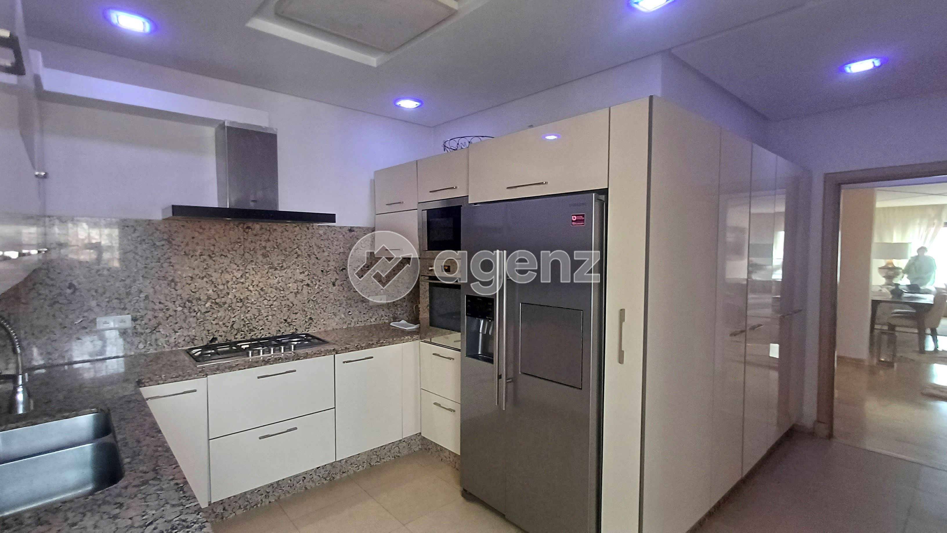 Appartement à vendre à Maârif Extension — 4