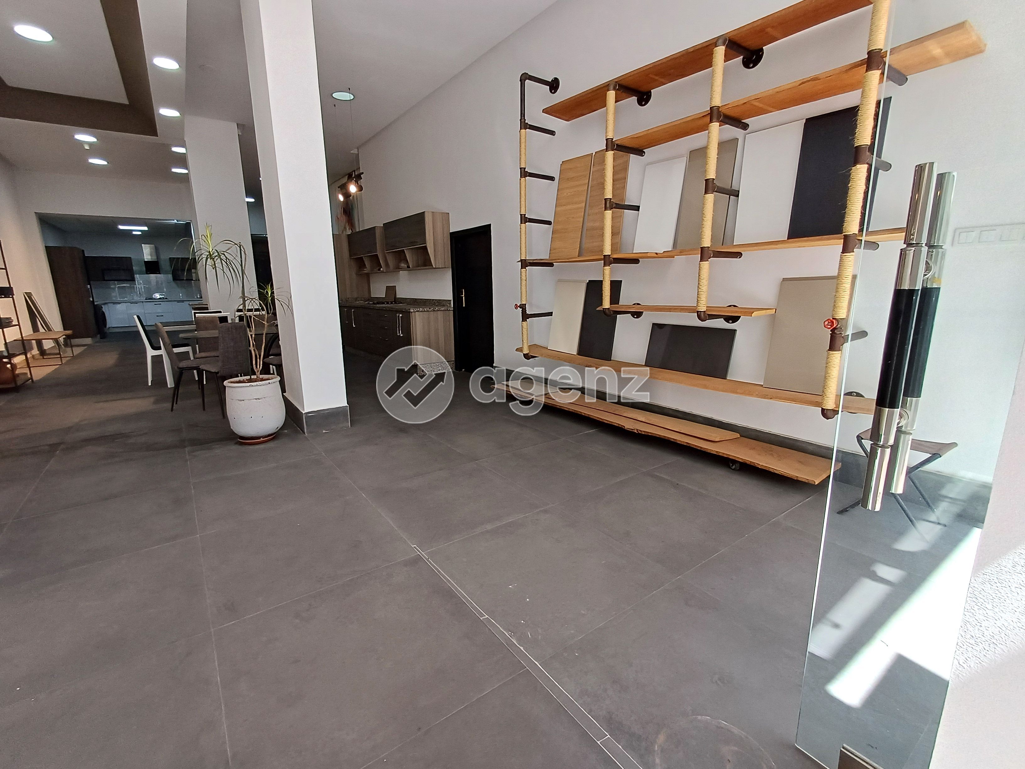 Commerce de 139 m2 aux  Hôpitaux - Casablanca — 4