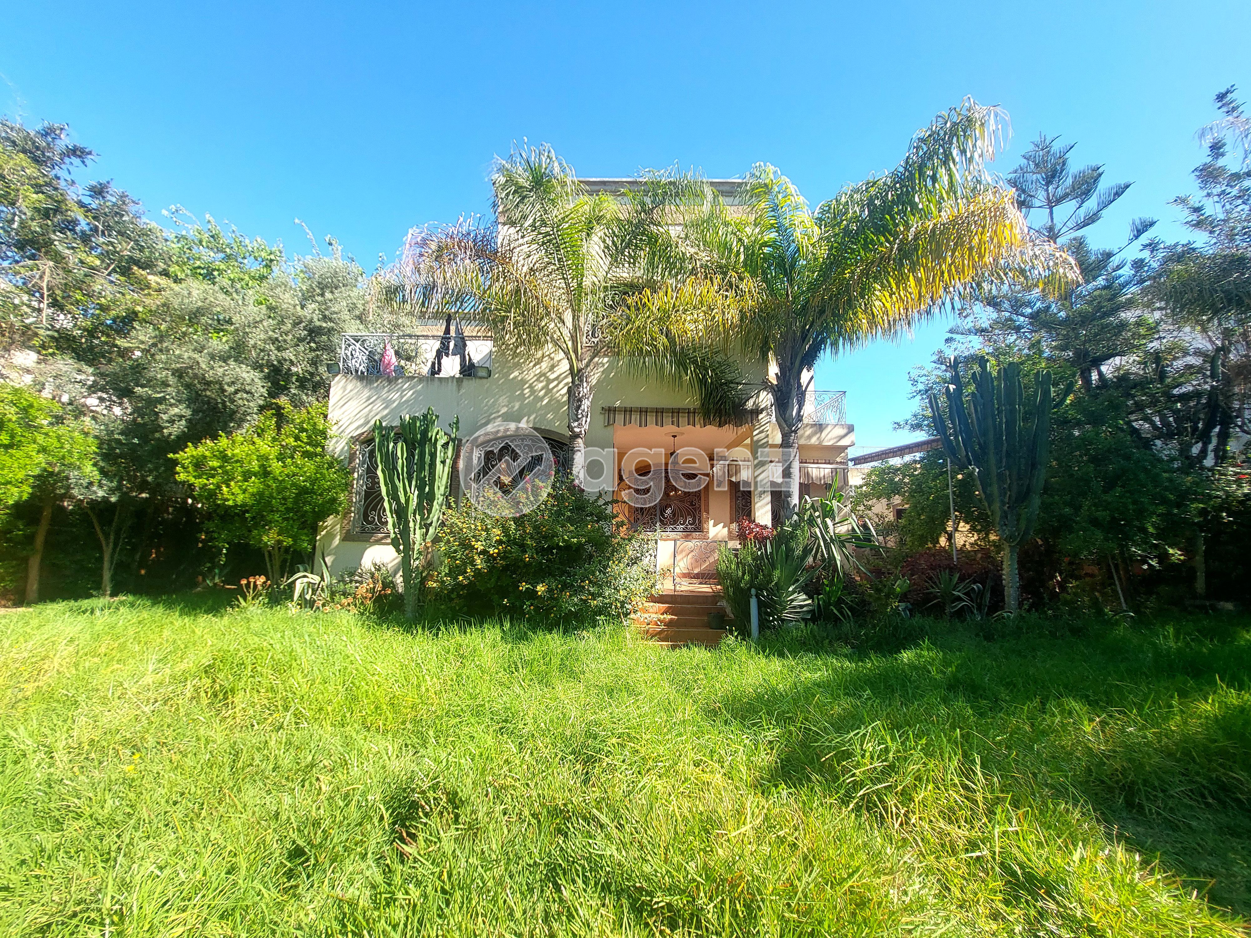 Authentique Villa de 4 chambres à vendre à Bouskoura — 2