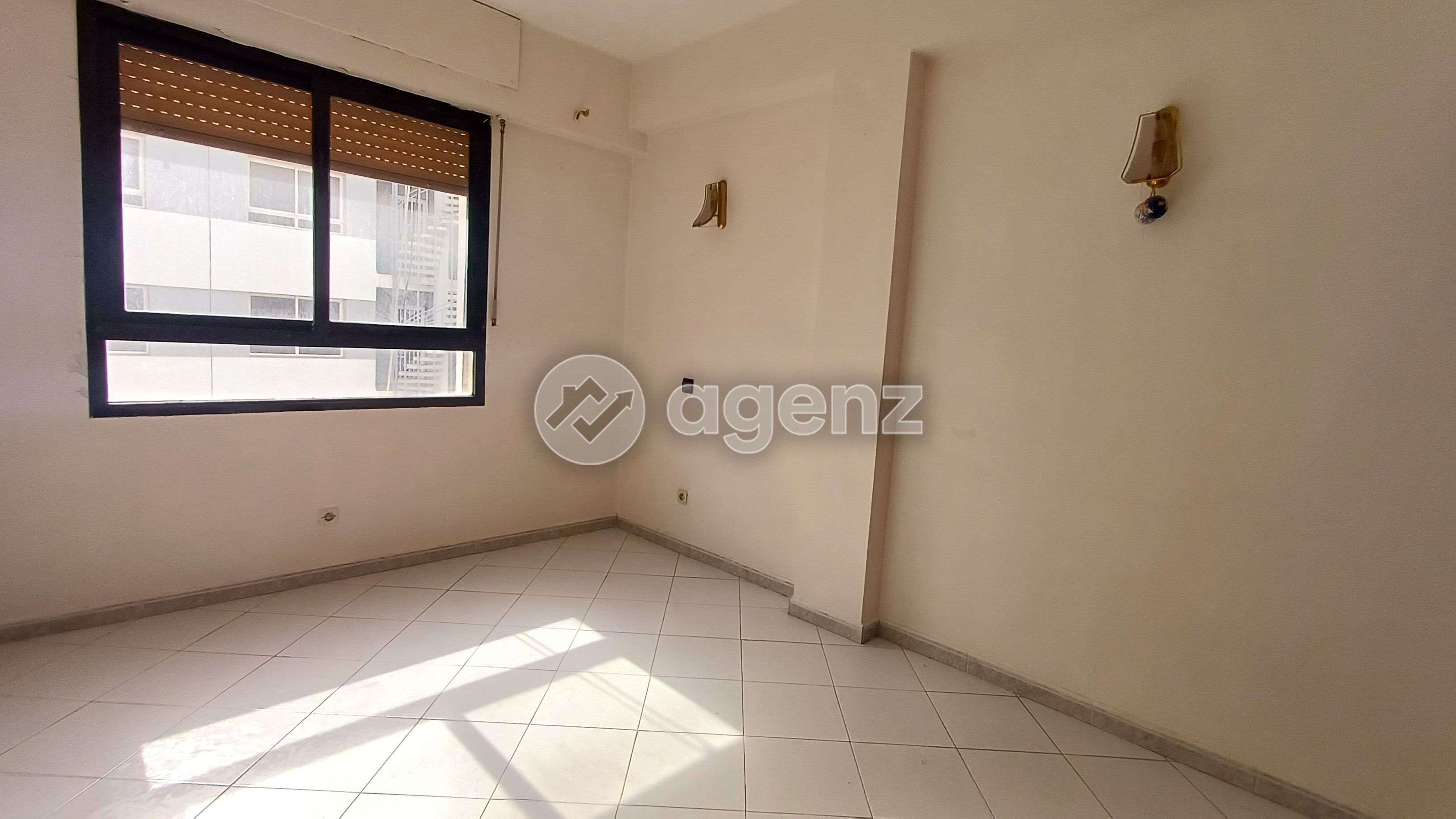 APPARTEMENT 132 M² À DIOUR JAMAA — 2