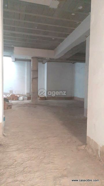 Racine: Local Commercial Sur Le Boulevard