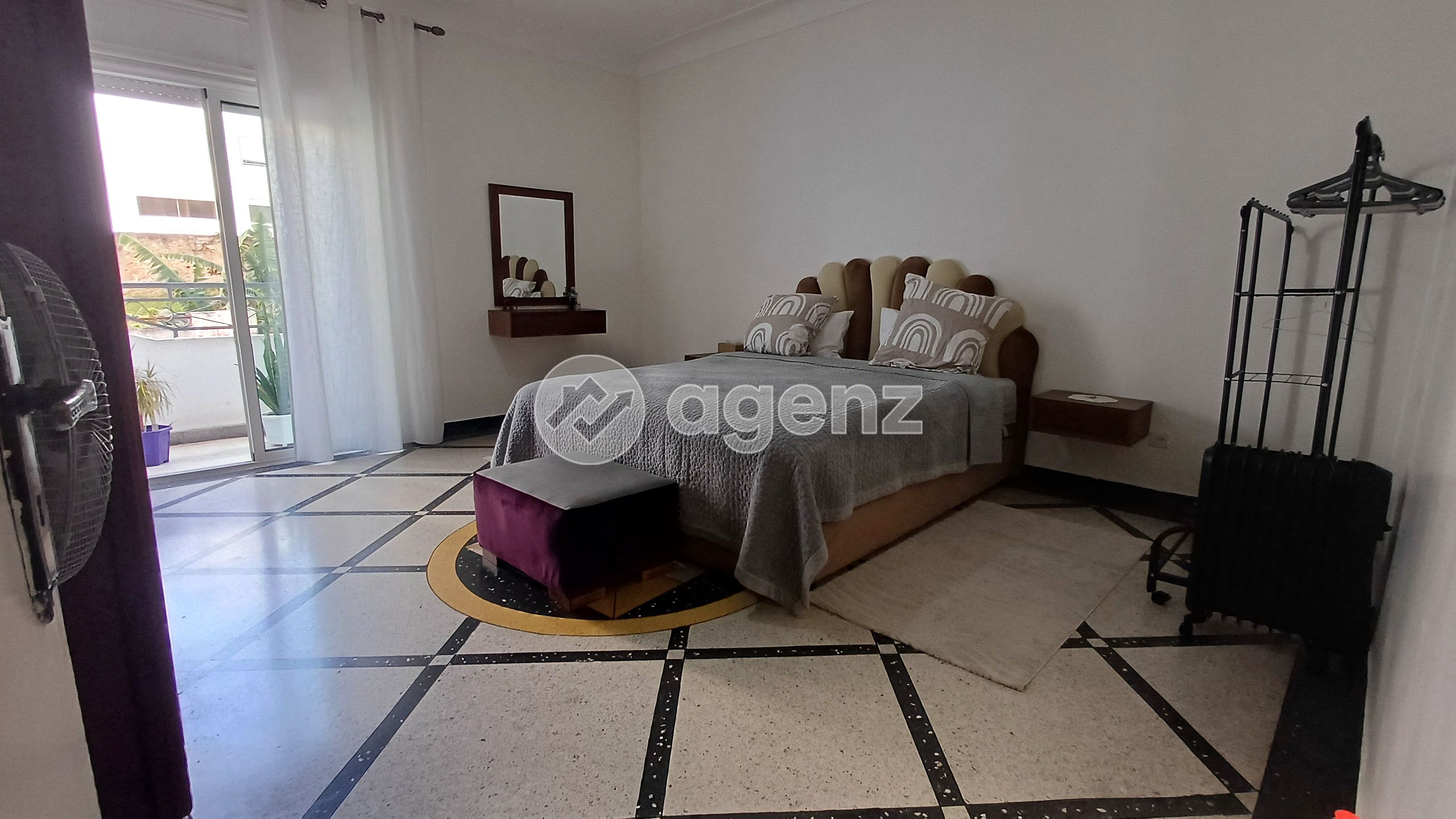 APPARTEMENT 173 M² À MAÂRIF — 2