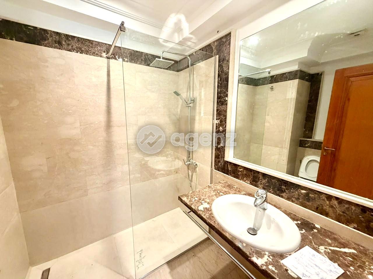 Prestigieux Appartement de 3 chambres à vendre à Hivernage — 2
