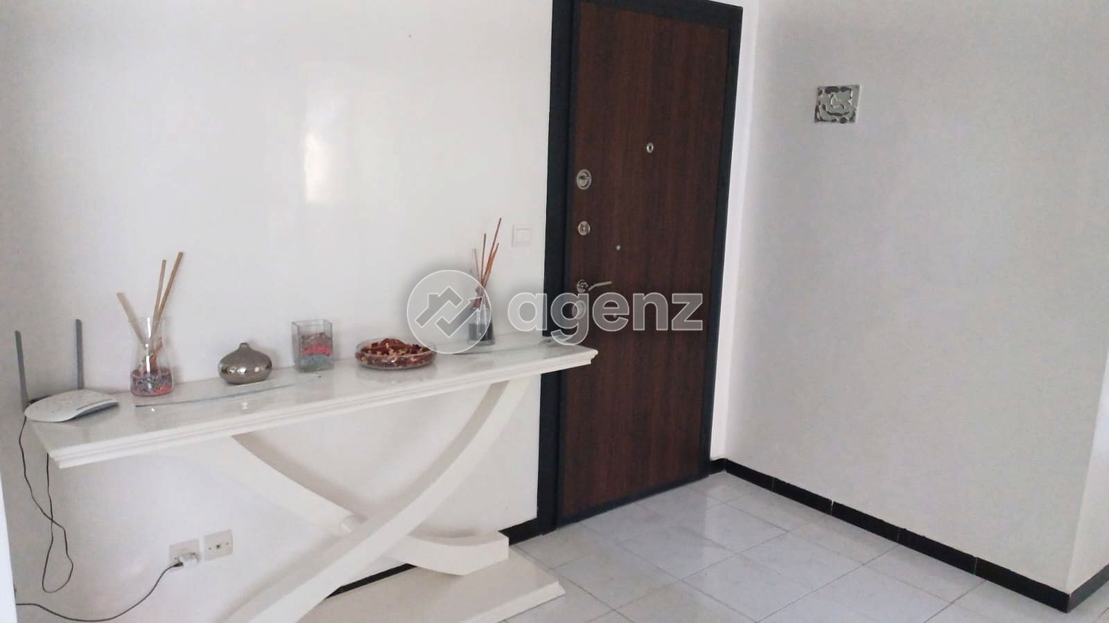APPARTEMENT MEUBLÉ À LOUER – CALME, CONFORT ET PROXIMITÉ — 4