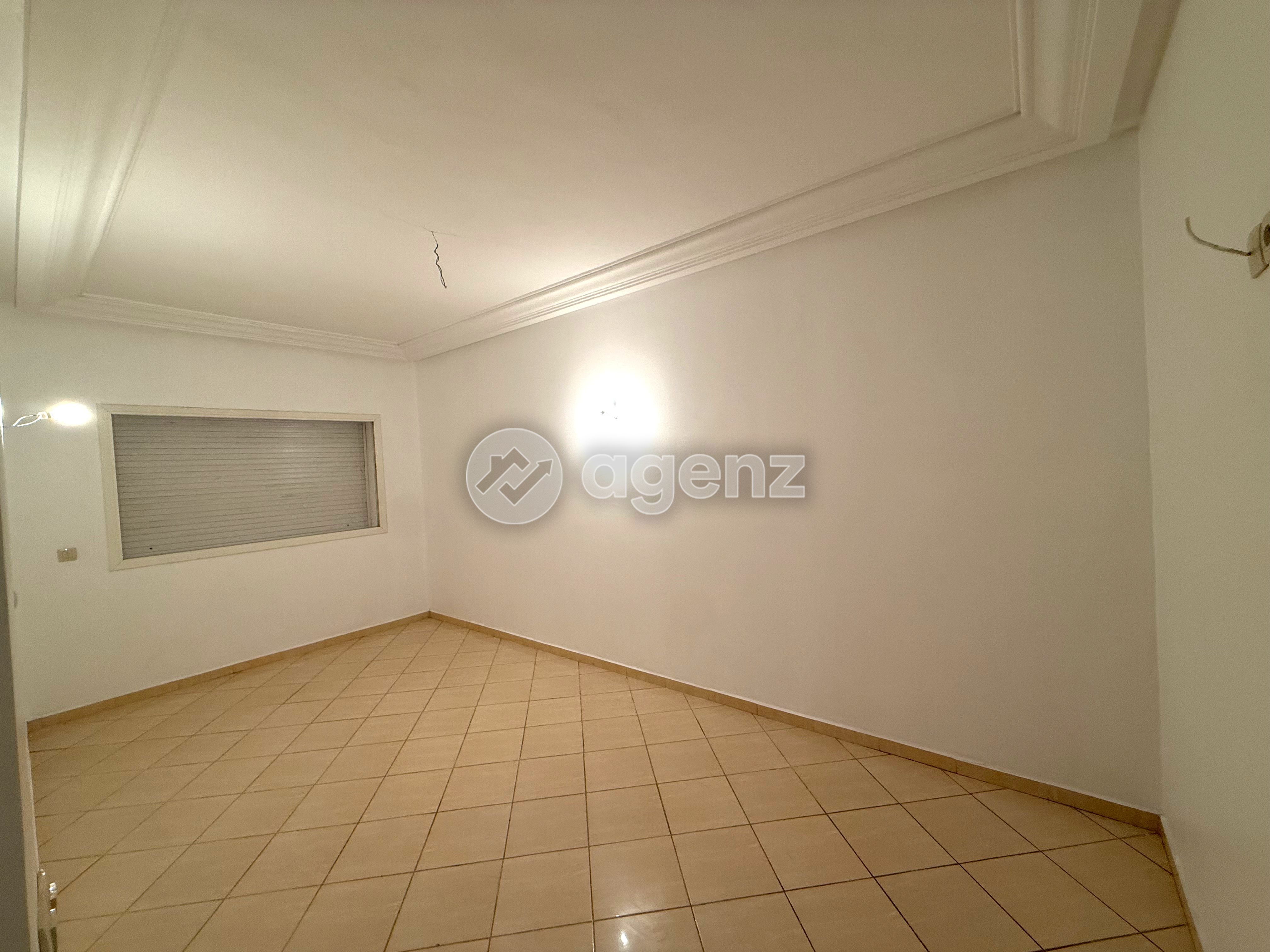 Splendide Appartement de 2 chambres à vendre à Al Madina Aljadida résidence manzah  — 2