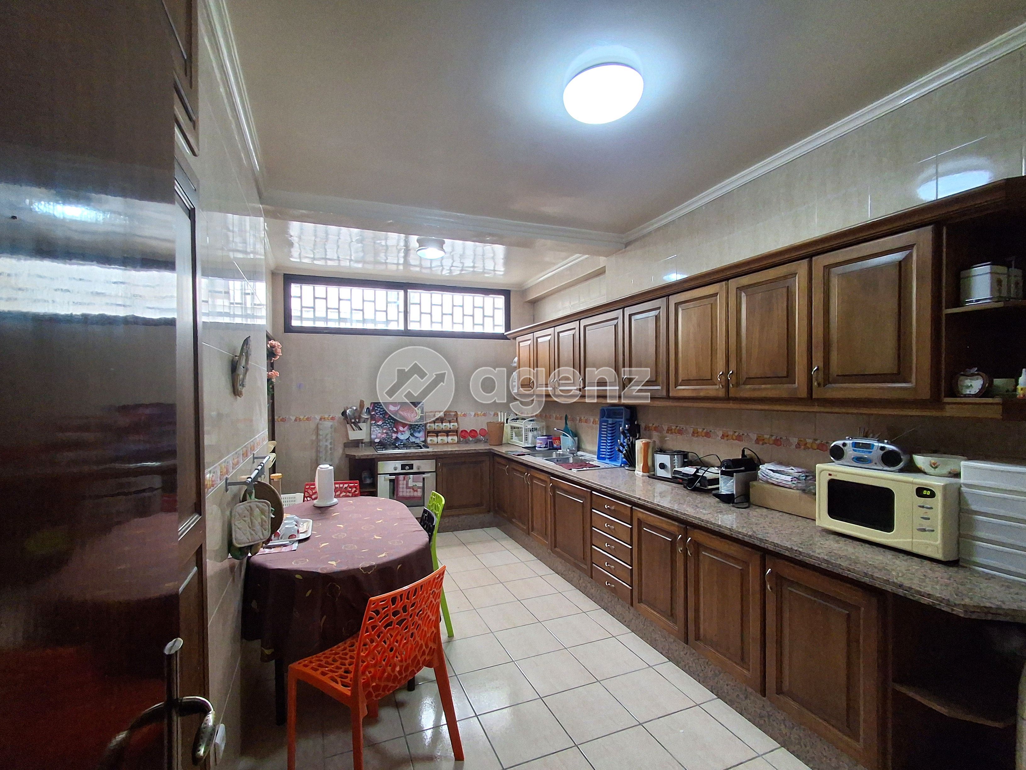Superbe appartement d’une superficie de 191m2 — 3