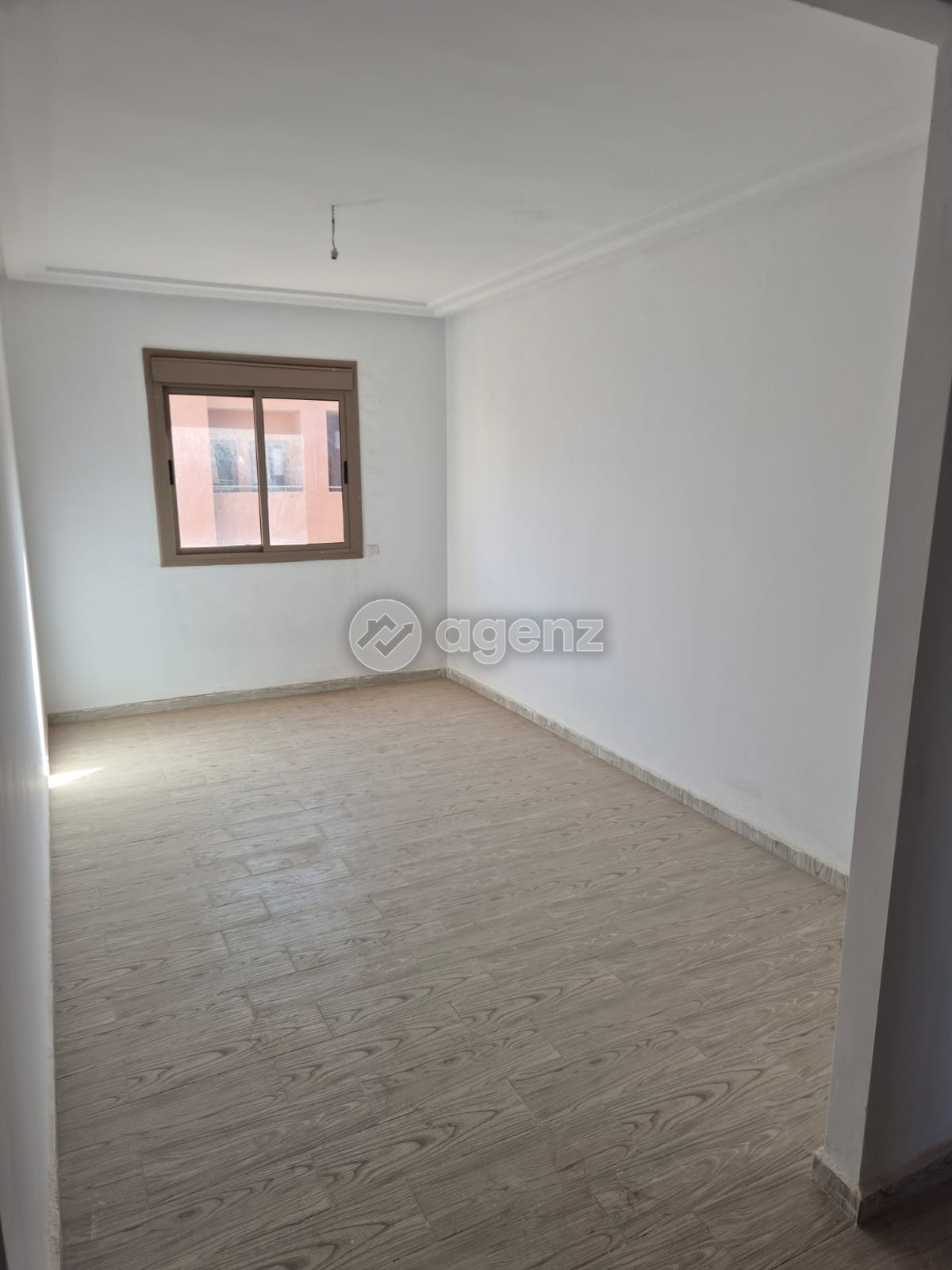 Élégant appartement de 2 chambres à vendre à Route de Safi — 4