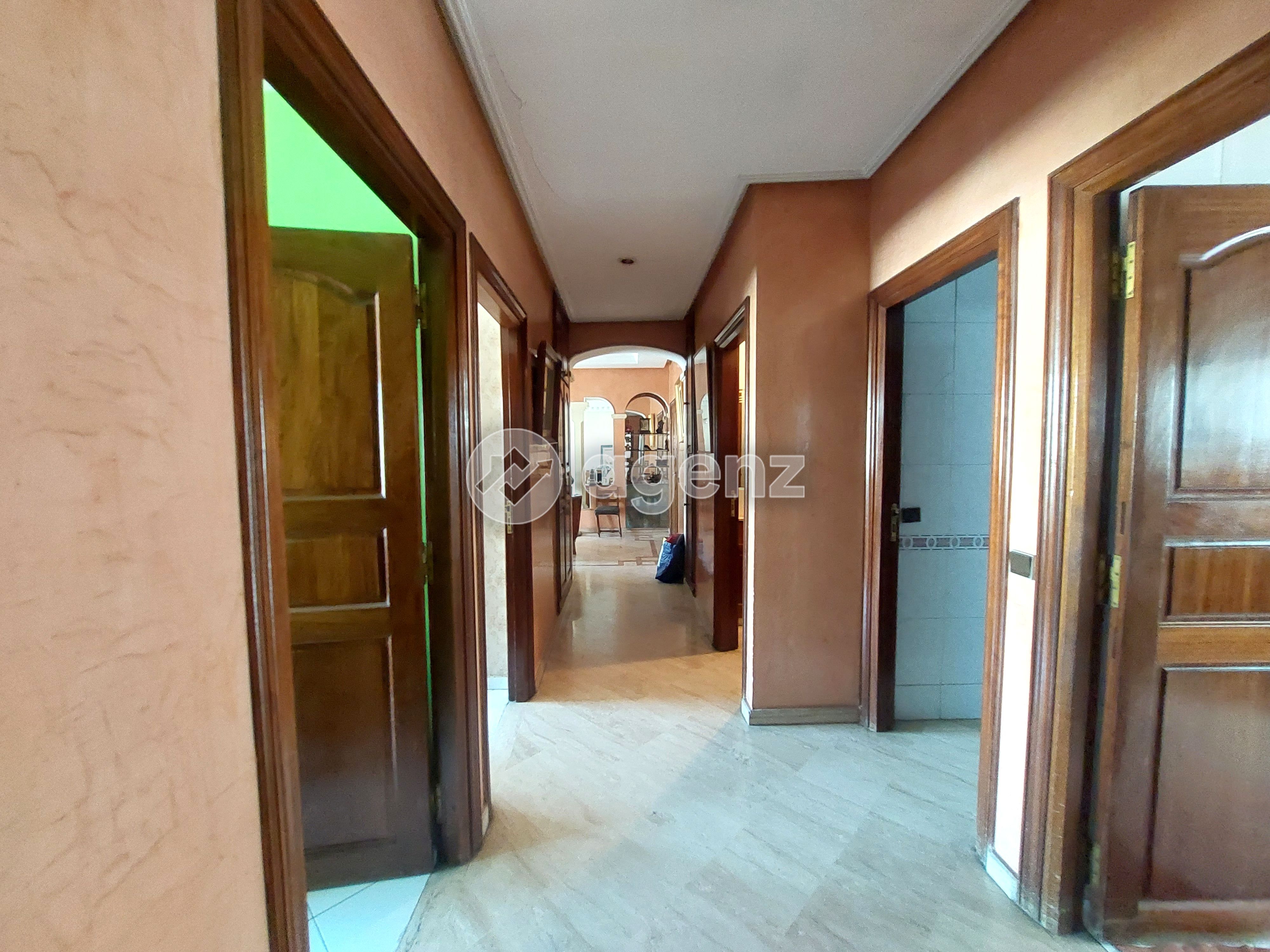Grand appartement familial – Boulevard Ghandi, commodités à proximité
 — 4