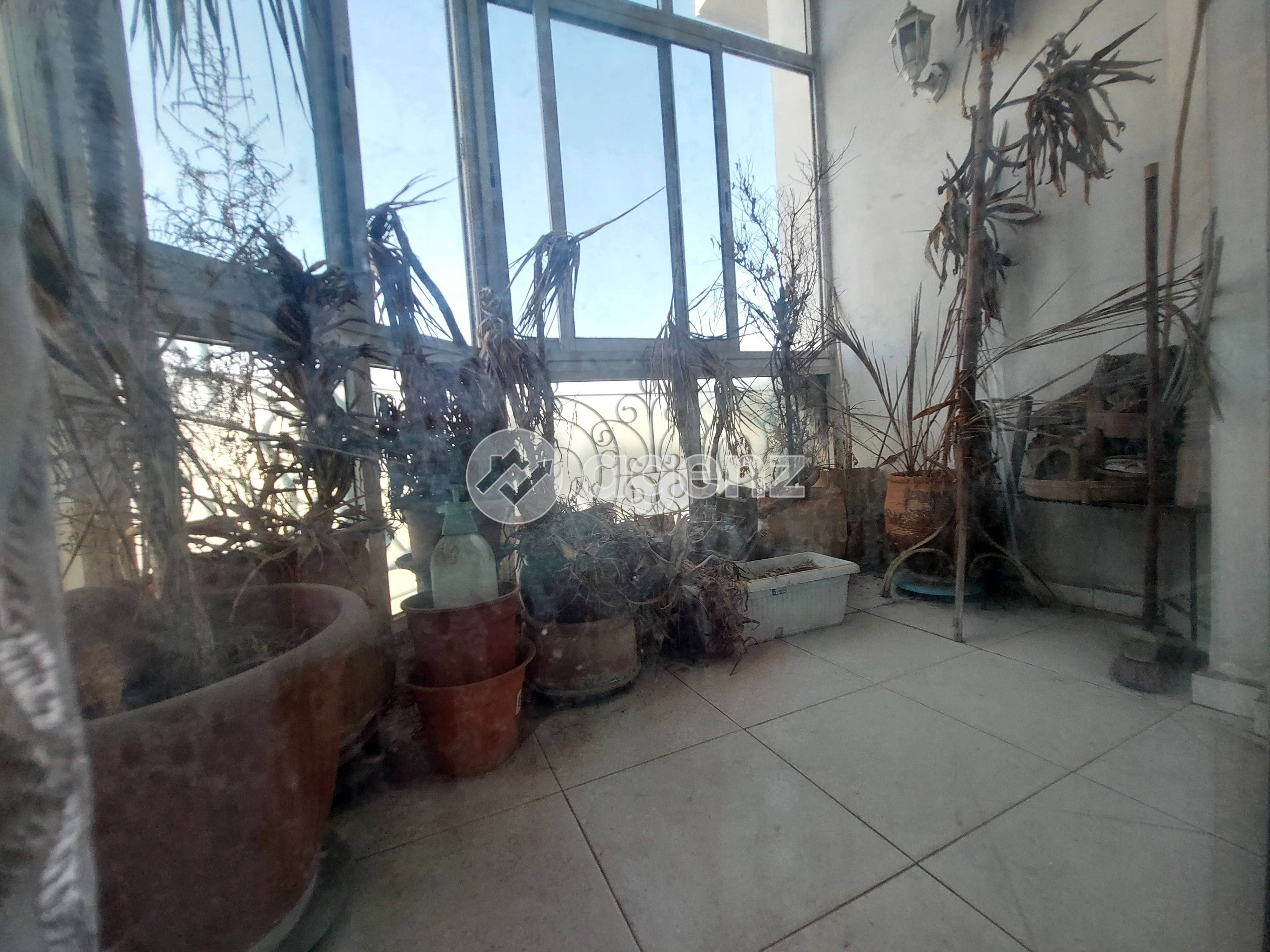 Grand appartement familial – Boulevard Ghandi, commodités à proximité
 — 5