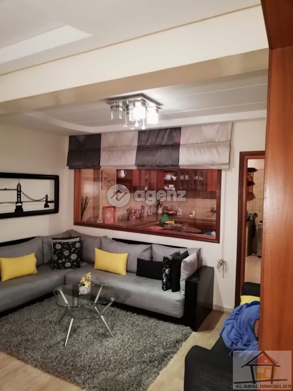 Élégant Appartement de 3 chambres à vendre à Franceville — 2