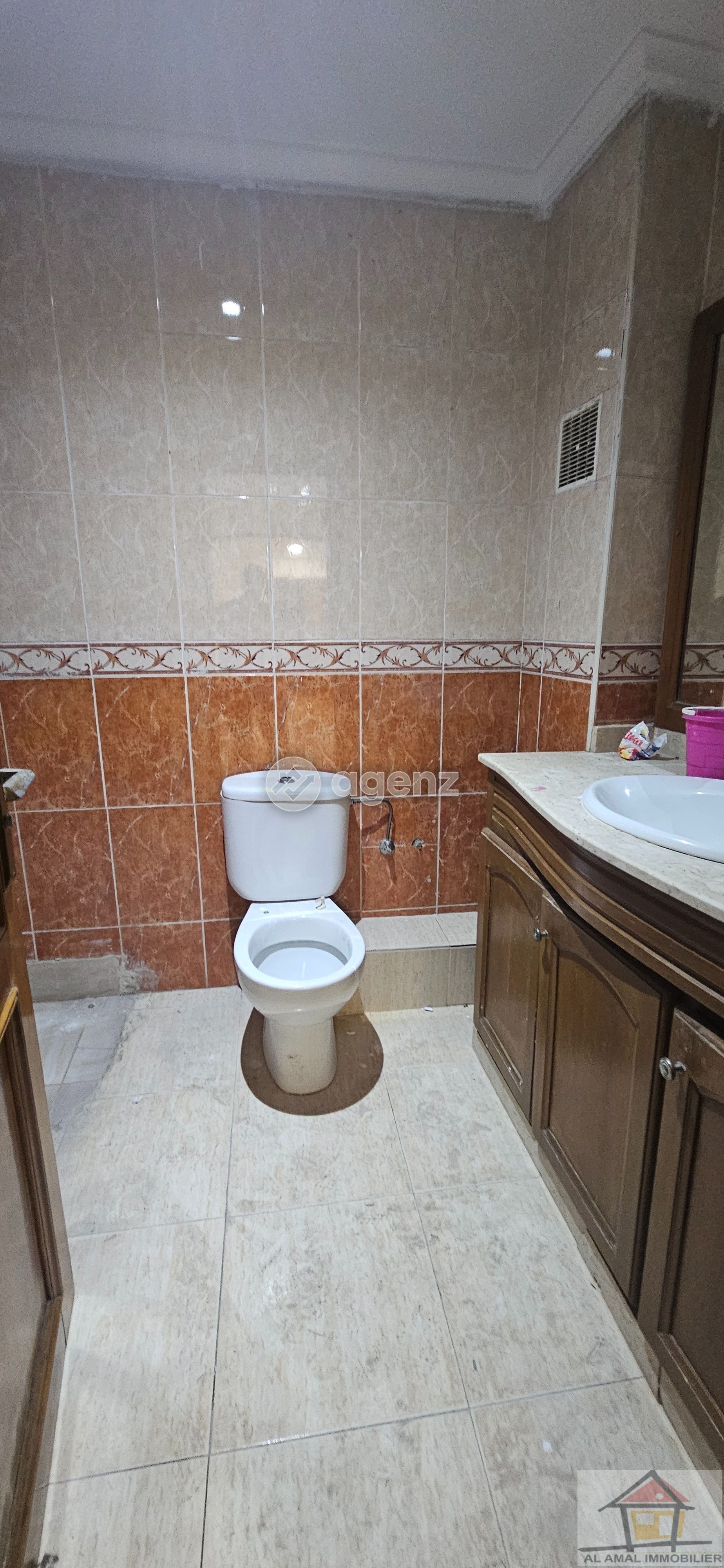Élégant Appartement de 3 chambres à vendre à Franceville — 4