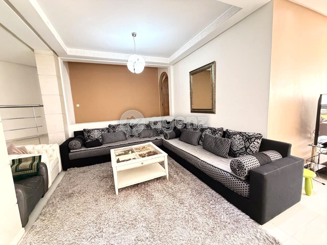 Authentique Appartement de 3 chambres à vendre à Haut Agdal — 3