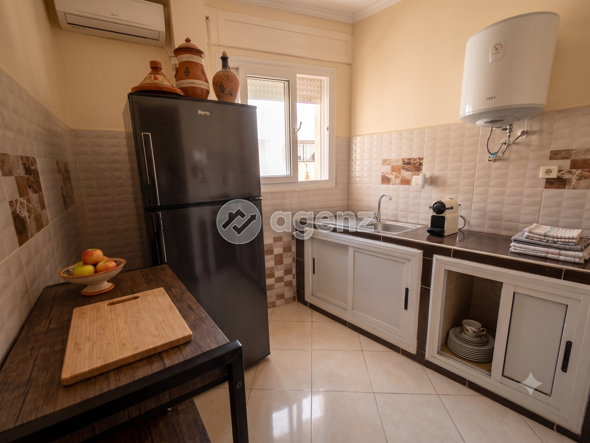 Studio bien agencé - Fort potentiel de personnalisation — 3