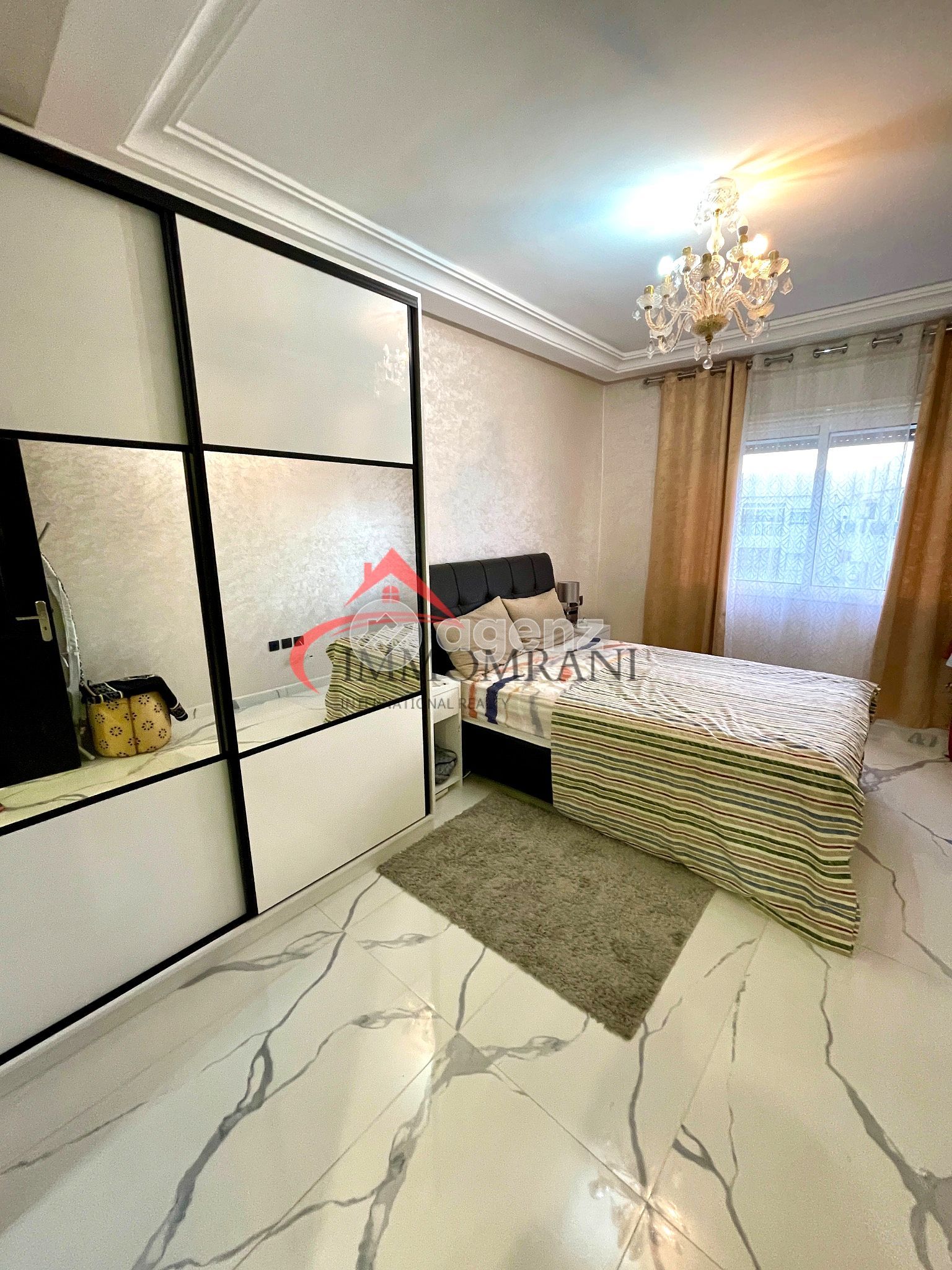 Appartement 148 m² à Centre — 3