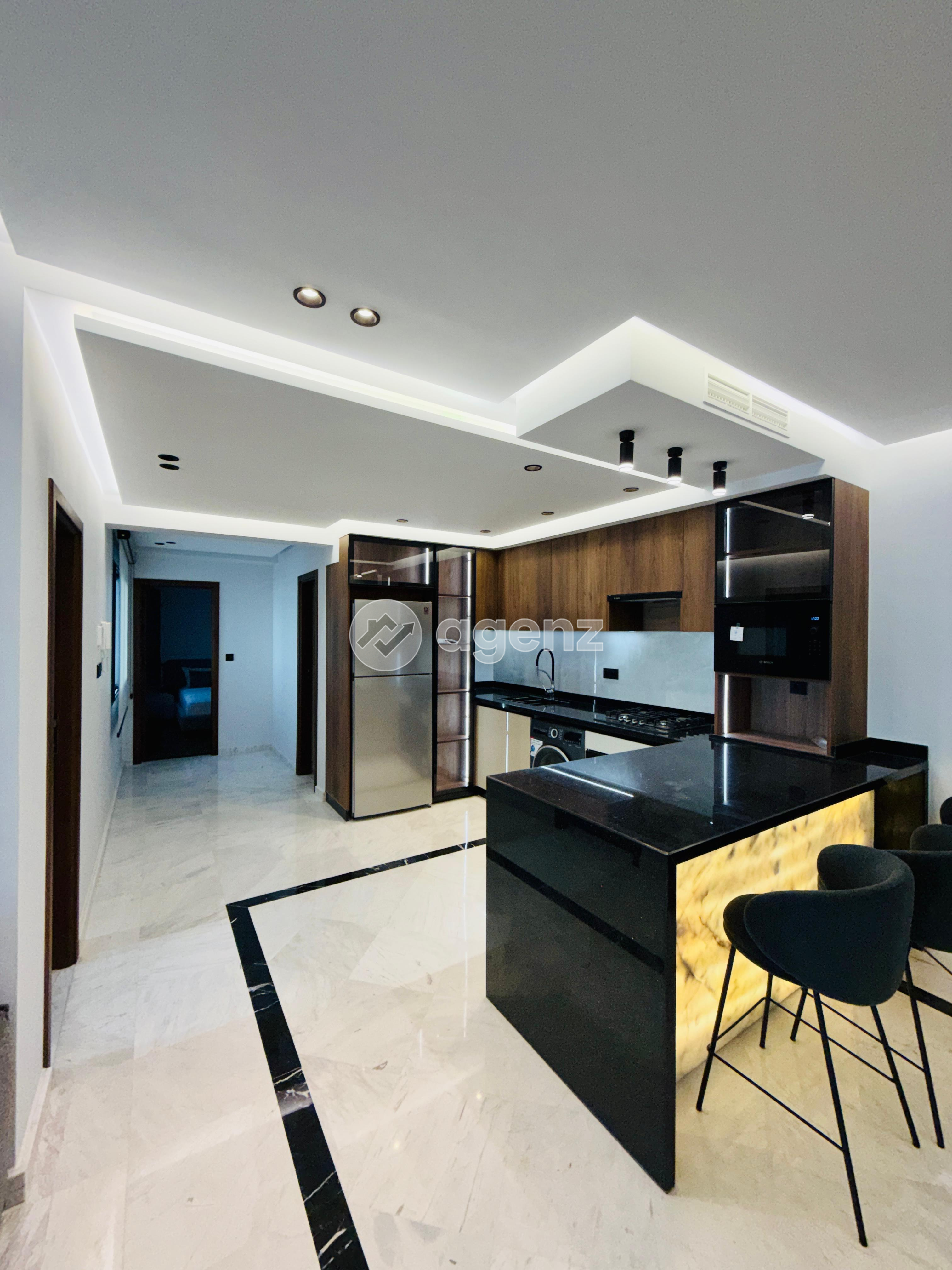 Appartement à louer – Centre-ville avec vue mer — 4